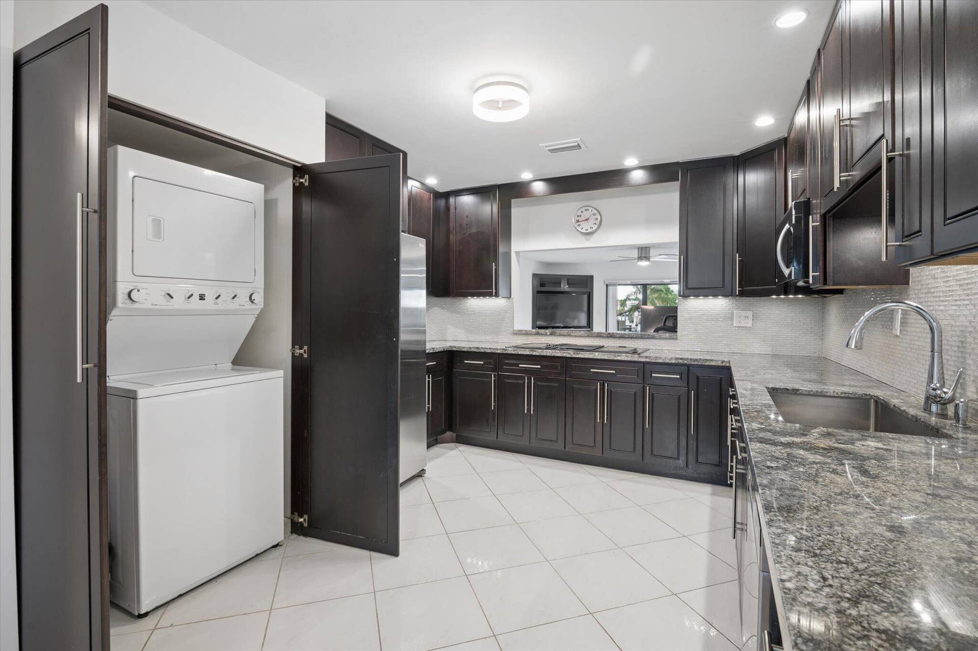 07-Carbonara-1101 S Riverside Dr #103-7