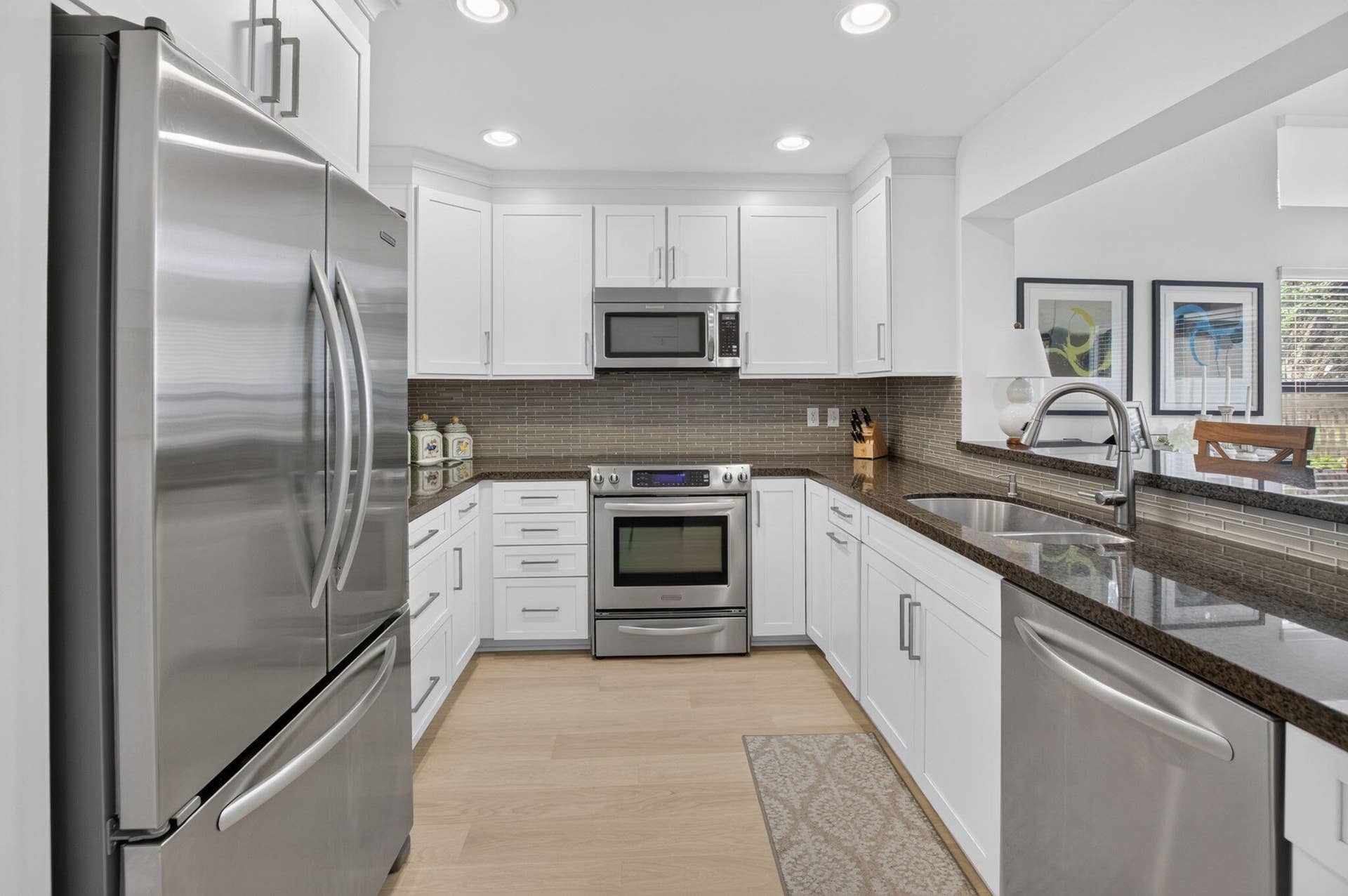 5576 Fox Hollow Drive, Boca Raton, FL 33486 BEAUTIFUL UPDATED WHITE KITCHEN