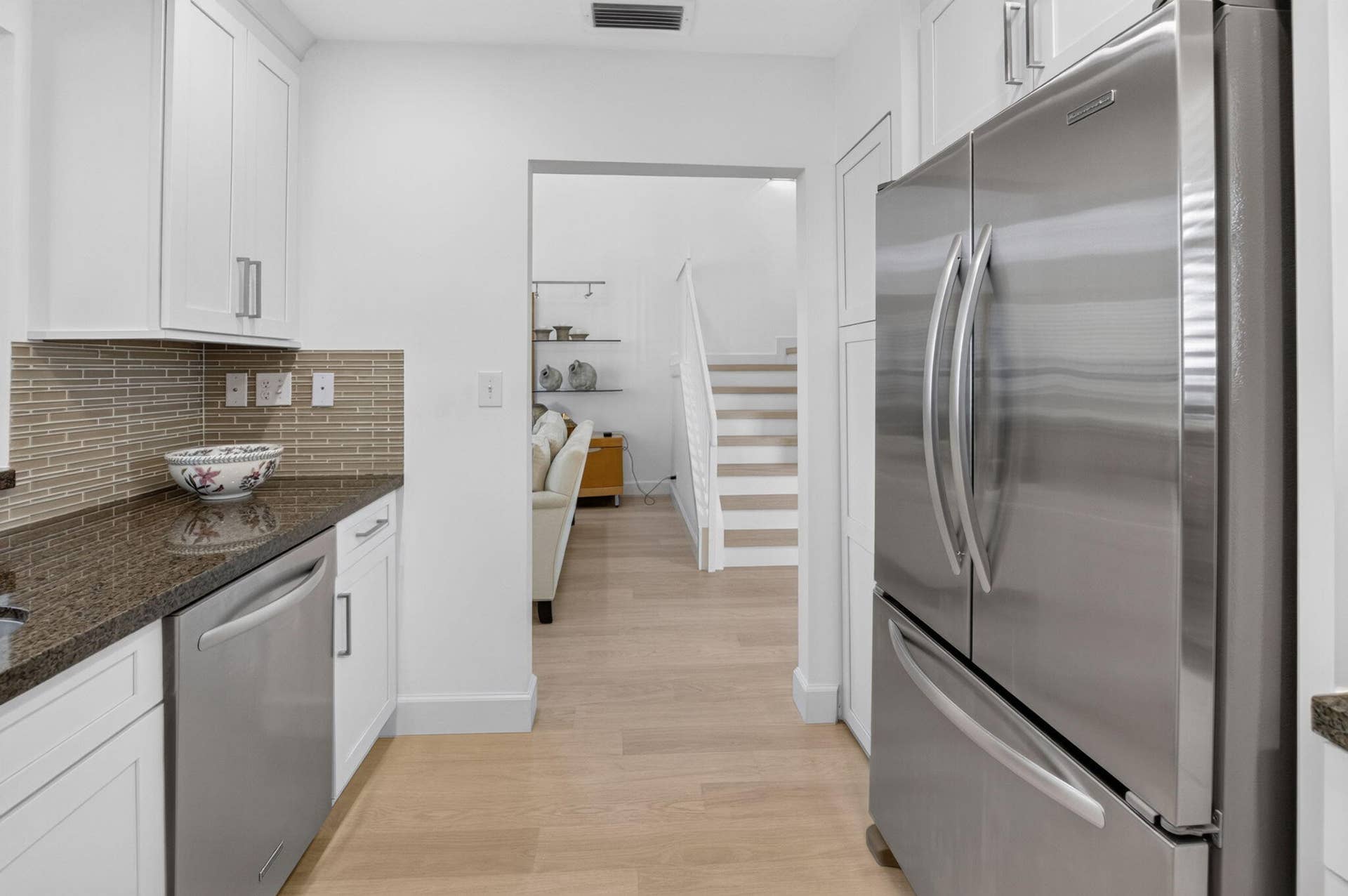 5576 Fox Hollow Drive, Boca Raton, FL 33486 GRANITE COUNTERTOPS