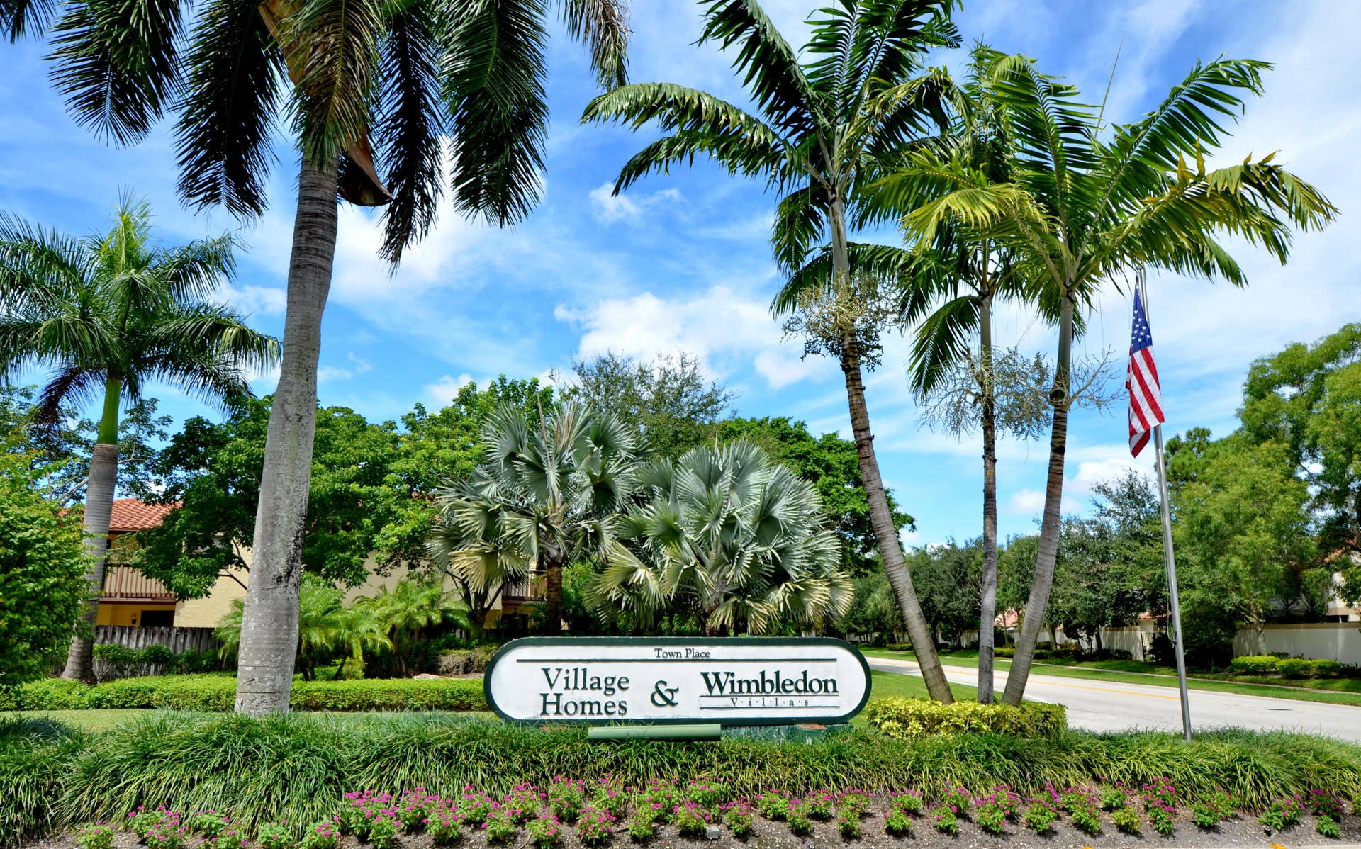 5576 Fox Hollow Drive, Boca Raton, FL 33486 LUSHLY LANDSCAPED GROUNDS