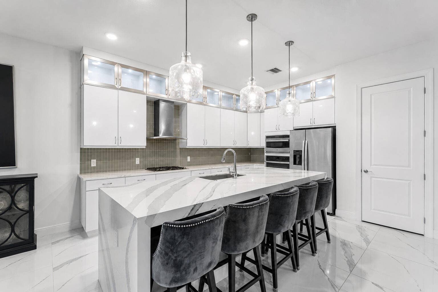 #12  Kitchen  Modern kitchen with