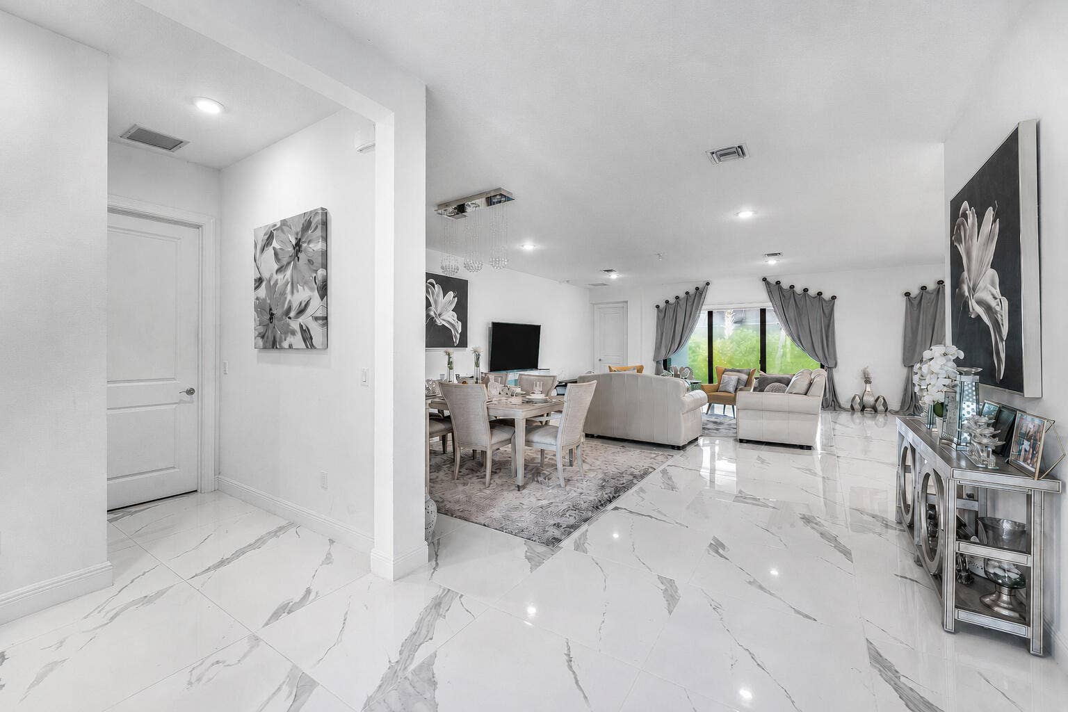 #15 Elegant dining area with an open