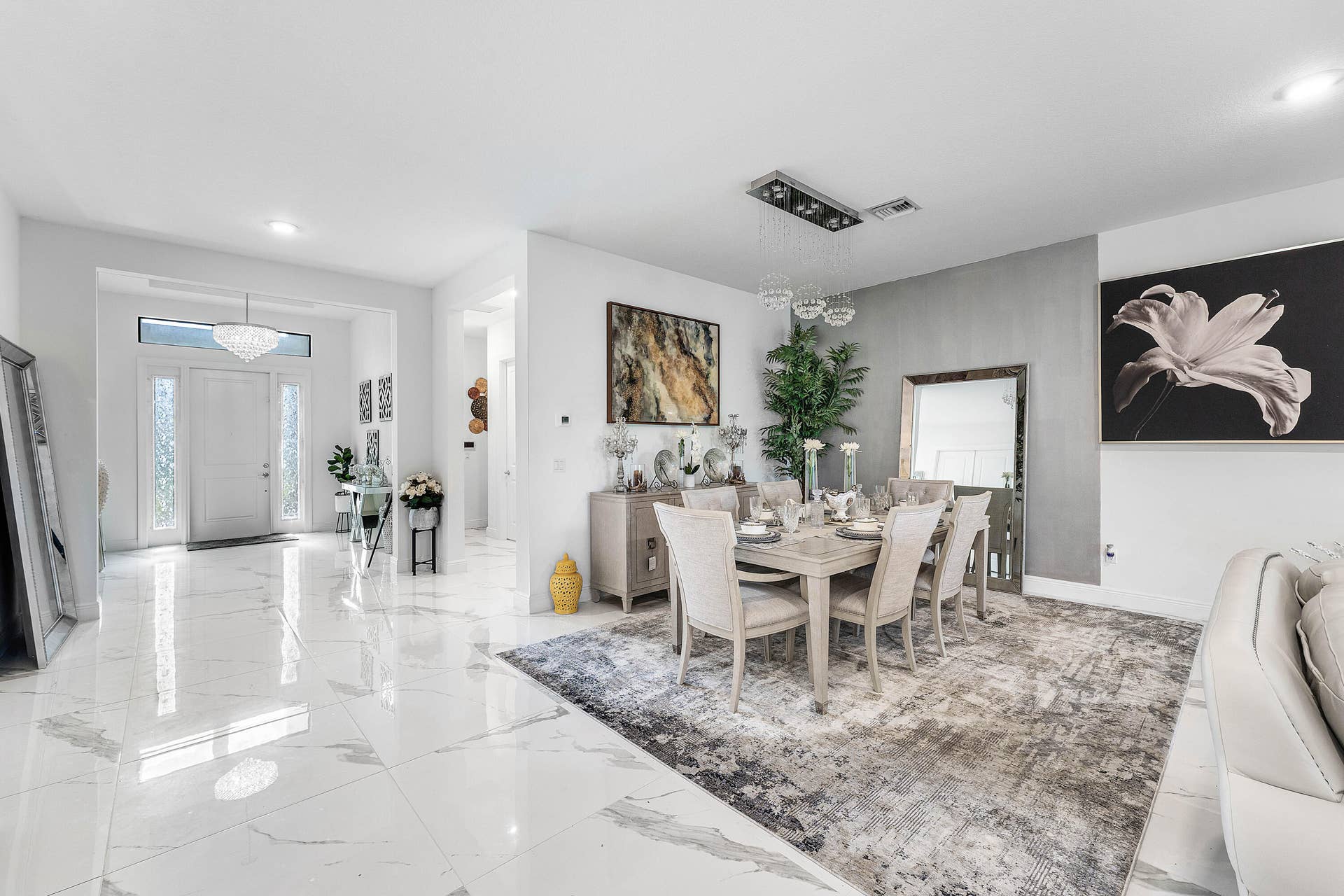 #6  Dining Room Elegant dining area w