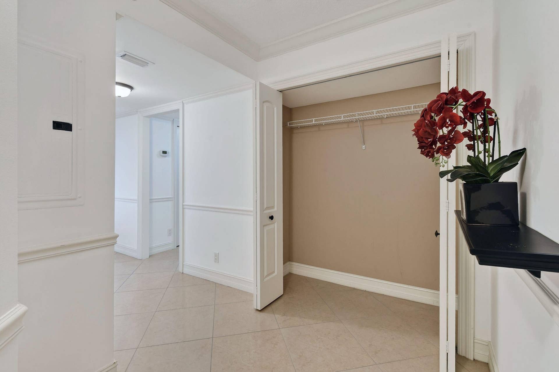 3000 N OCEAN Drive, #8A, Singer Island, FL 33404 Residence 8A