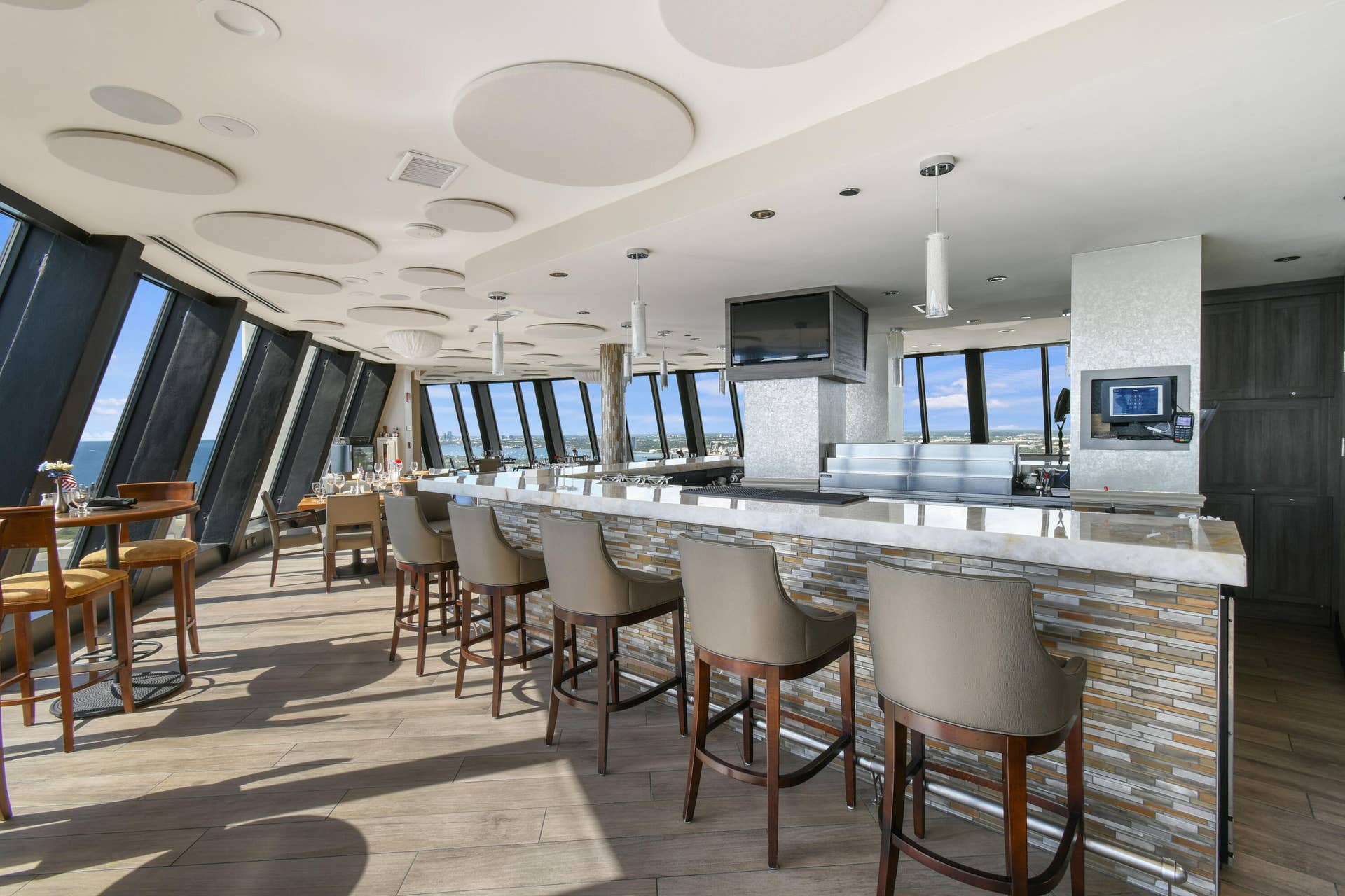 3000 N OCEAN Drive, #8A, Singer Island, FL 33404 Residents Private Lounge and Restaurant