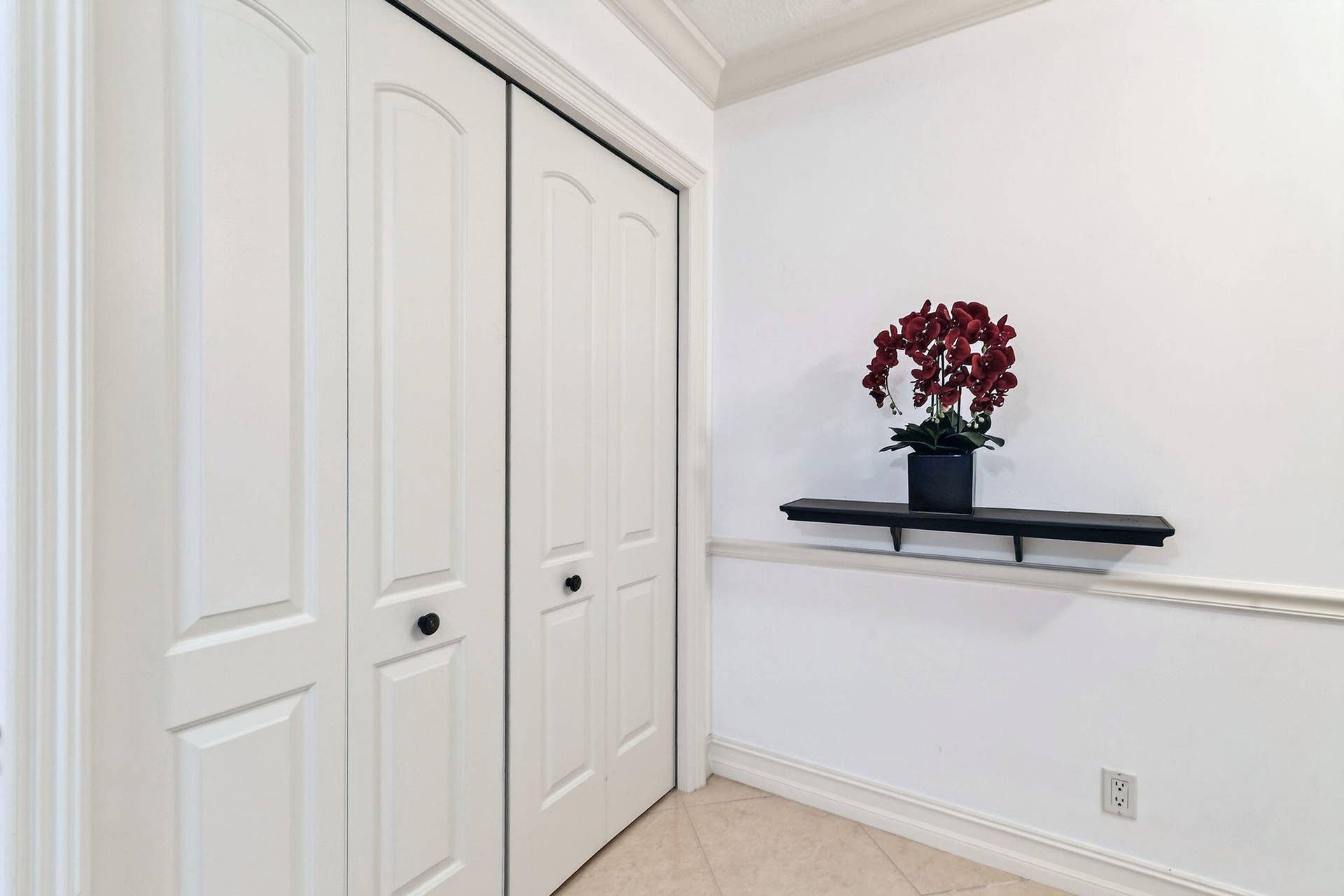 3000 N OCEAN Drive, #8A, Singer Island, FL 33404 Plenty of Closet Spaces