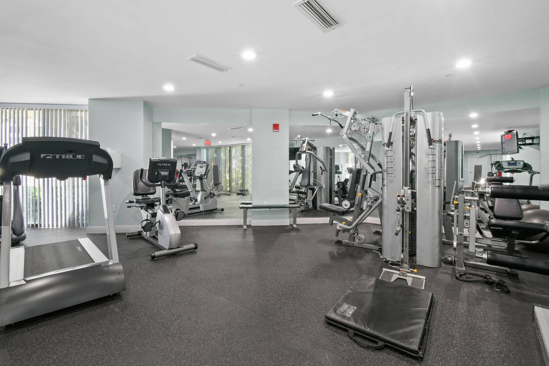 3000 N OCEAN Drive, #8A, Singer Island, FL 33404 Fitness Center