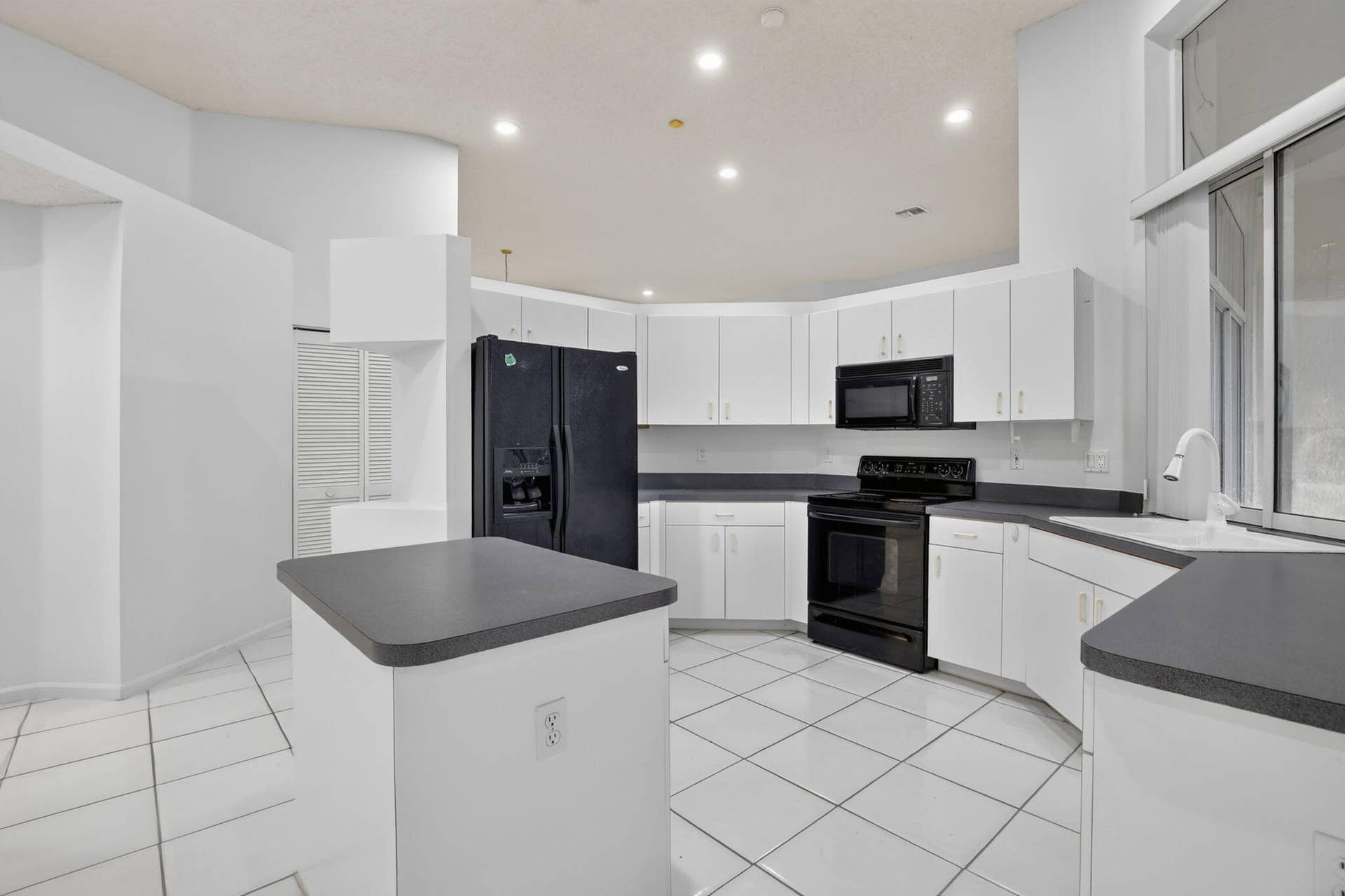 924 SPOONBILL Circle, Weston, Weston, FL 33326 22-web-or-mls-_A7A3686