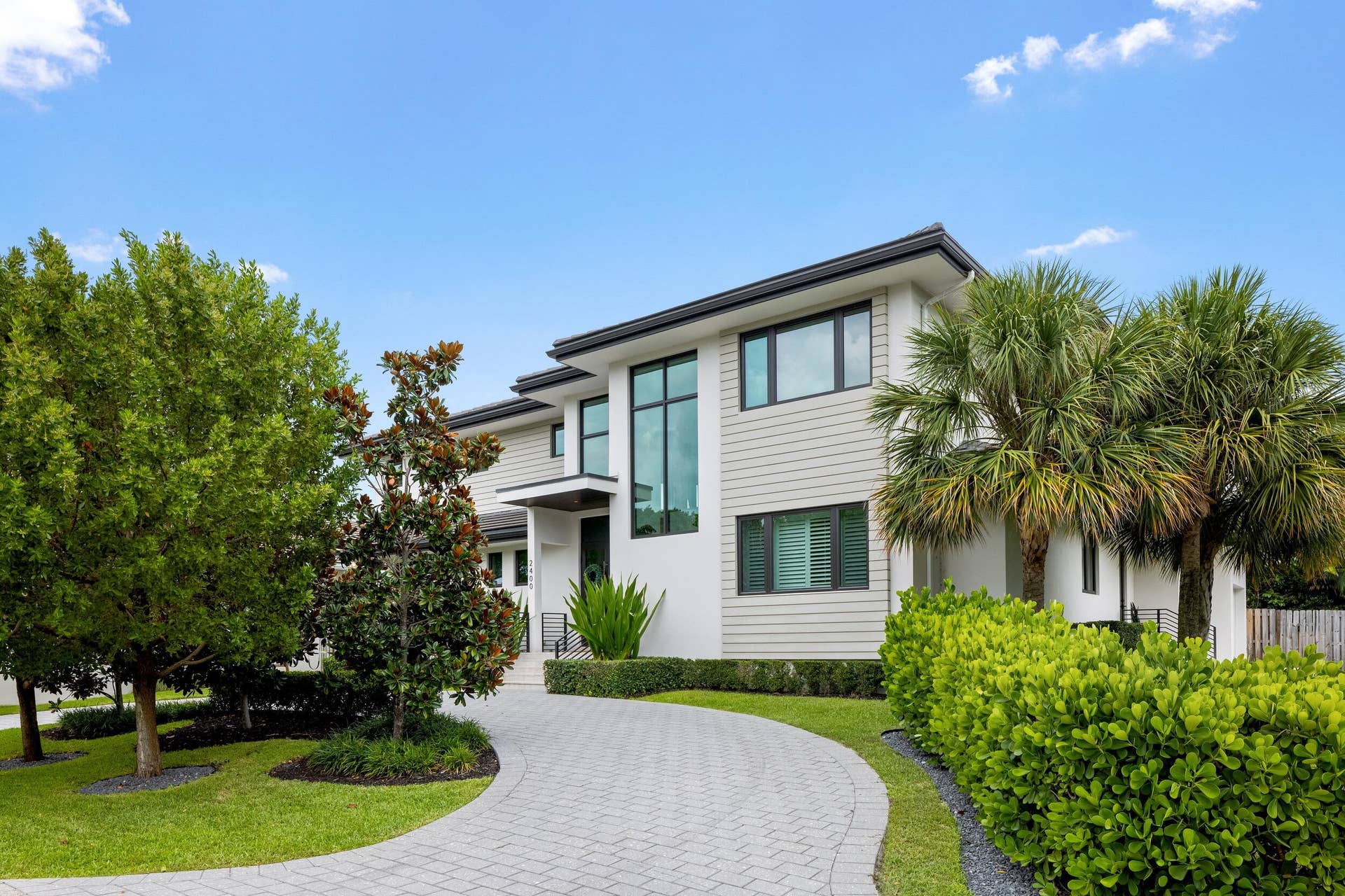 2400 NE 27th Avenue, Fort Lauderdale, FL 33305 Front 1