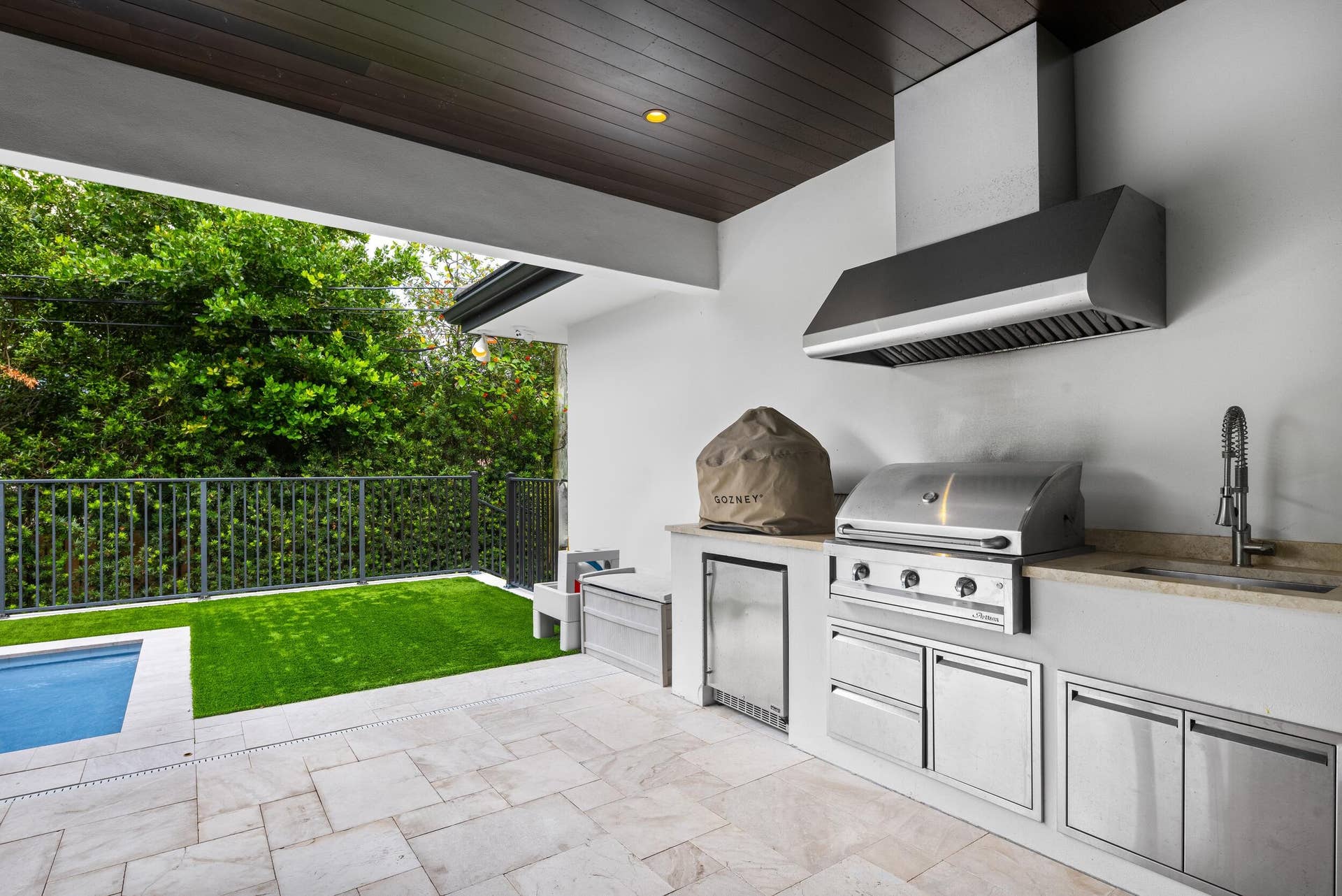 2400 NE 27th Avenue, Fort Lauderdale, FL 33305 Patio 3