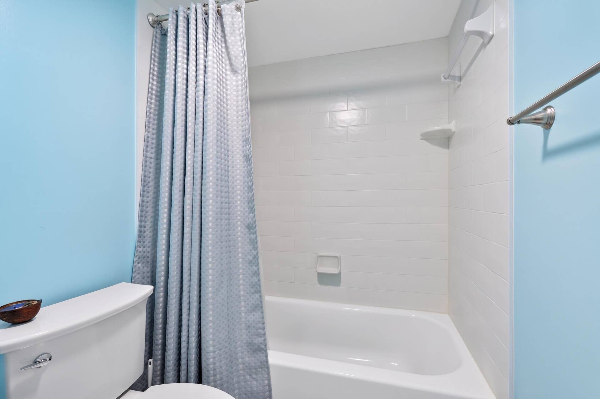 702 NW 98TH Circle, Plantation, FL 33324 Virtually enhanced