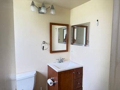 145 Dorchester G, West Palm Beach, FL 33417 Updated Bathroom