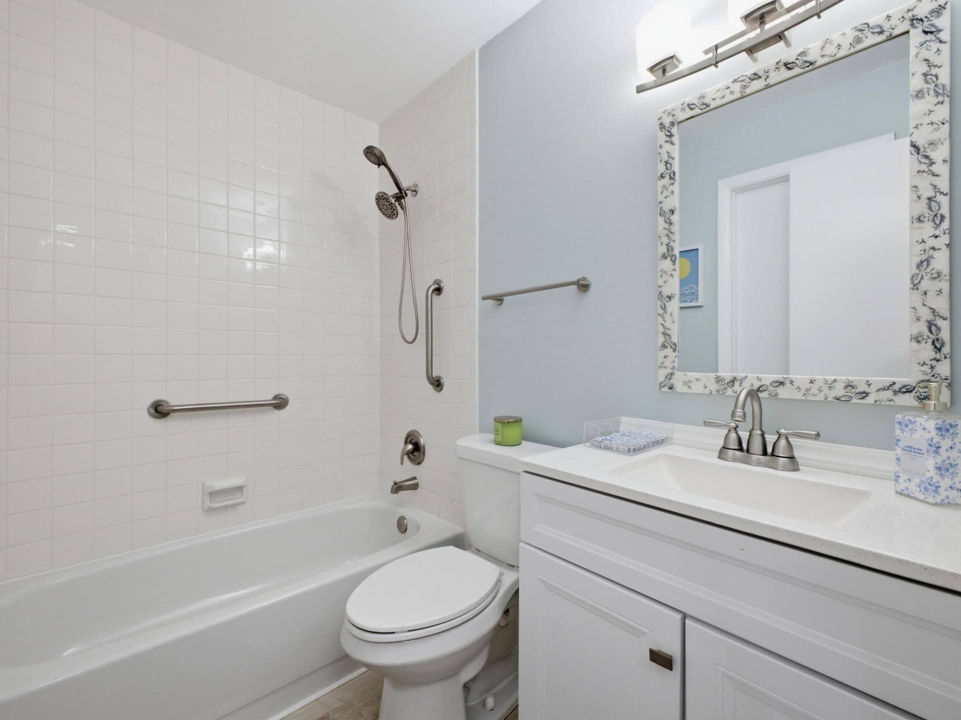 5800 Princess Palm Court, #A, Delray Beach, FL 33484 Guest Bathroom NM