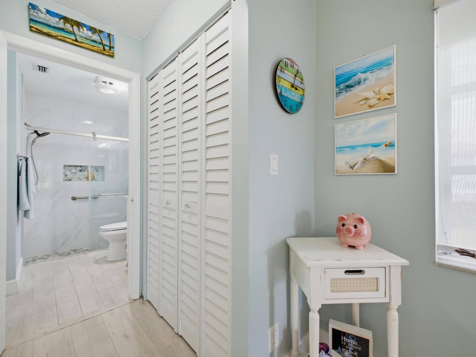 5800 Princess Palm Court, #A, Delray Beach, FL 33484 Hall to Bathroom NM