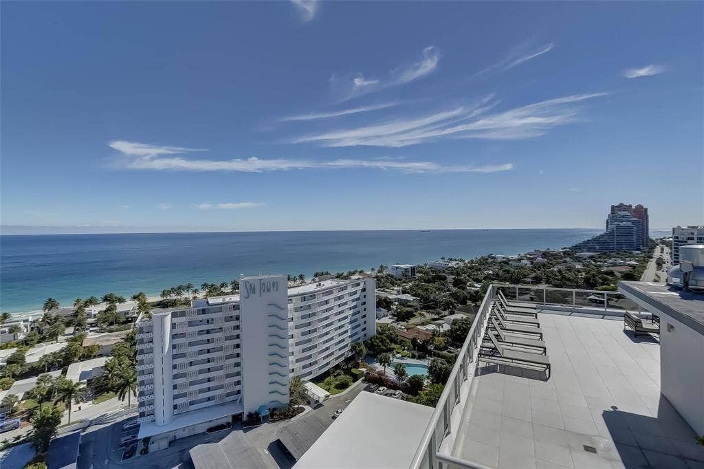 2841 N Ocean Boulevard, #1105, Fort Lauderdale, FL 33308 Views from Pool