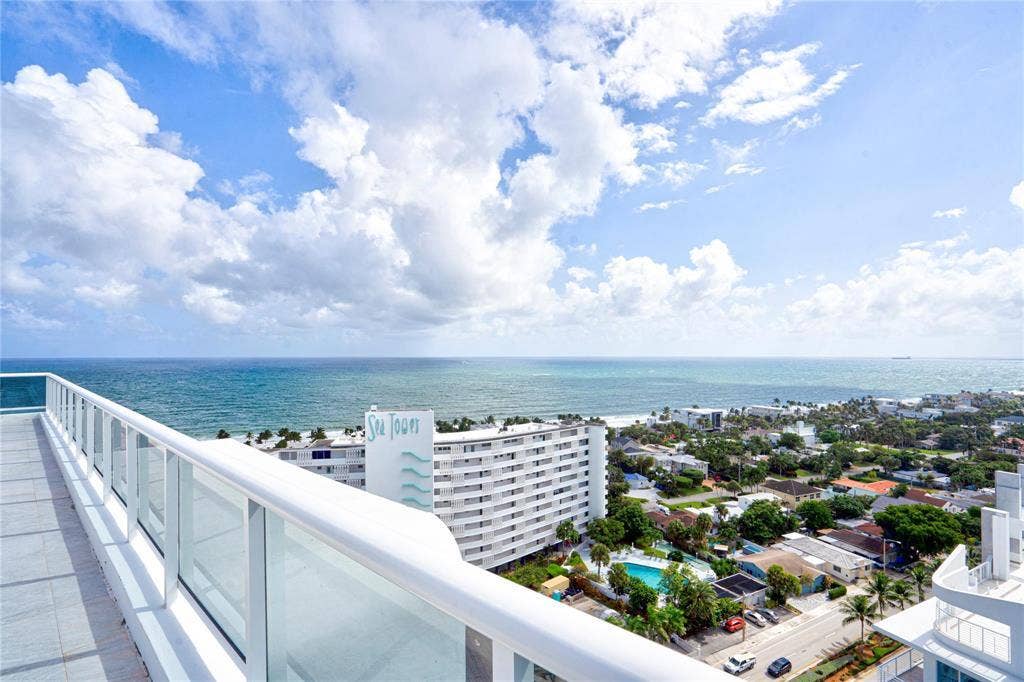 2841 N Ocean Boulevard, #1105, Fort Lauderdale, FL 33308 Rooftop View of Ocean