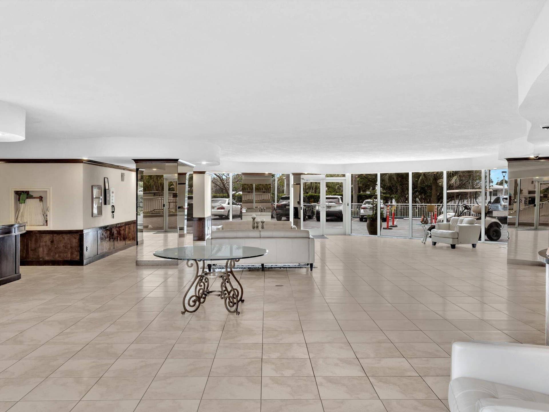 2841 N Ocean Boulevard, #1105, Fort Lauderdale, FL 33308 Lobby