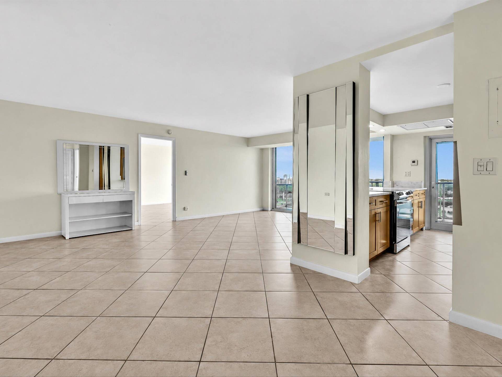 2841 N Ocean Boulevard, #1105, Fort Lauderdale, FL 33308 12-FPP00386