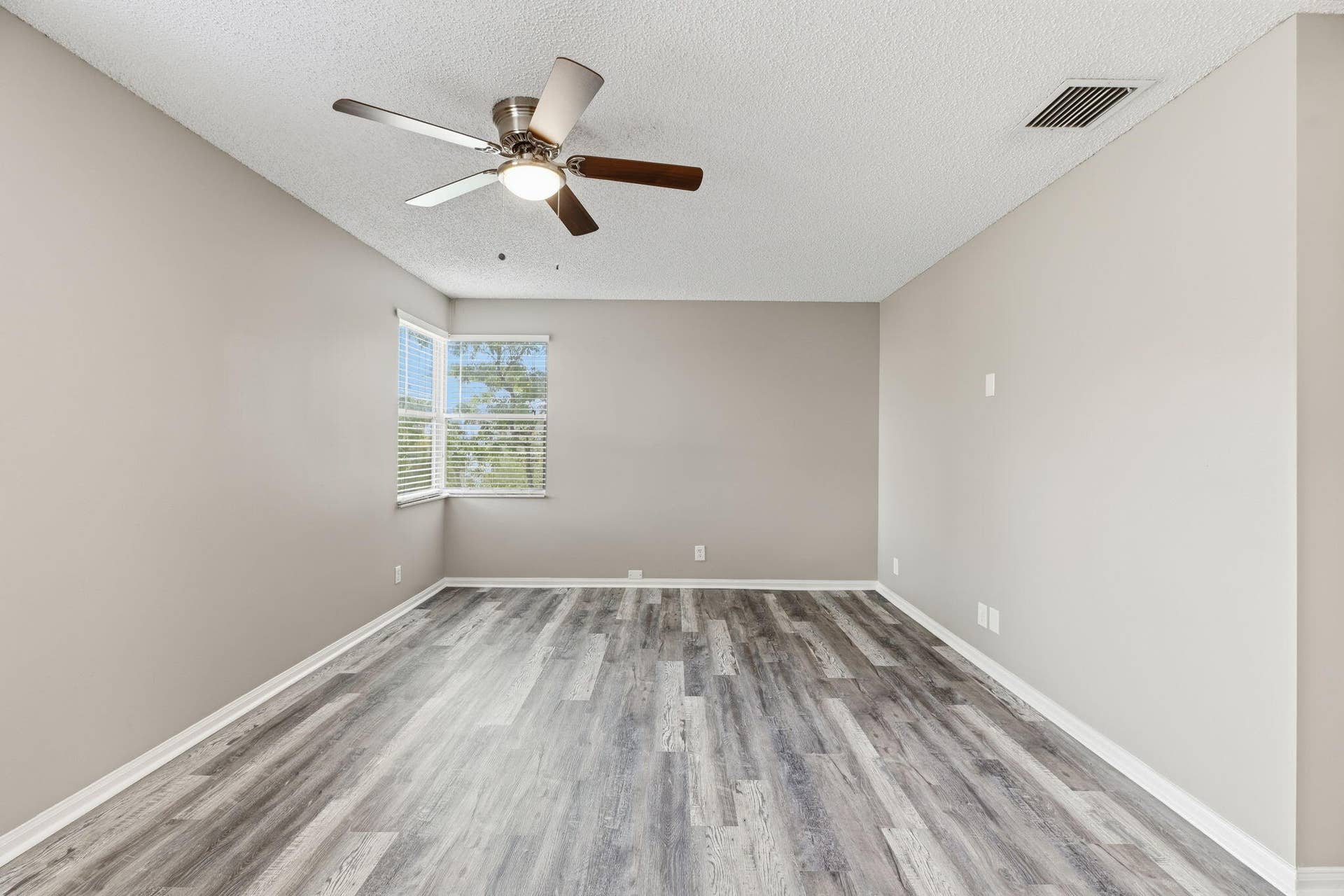 4745 NW 114th Drive, Coral Springs, FL 33076 011_ListerPros