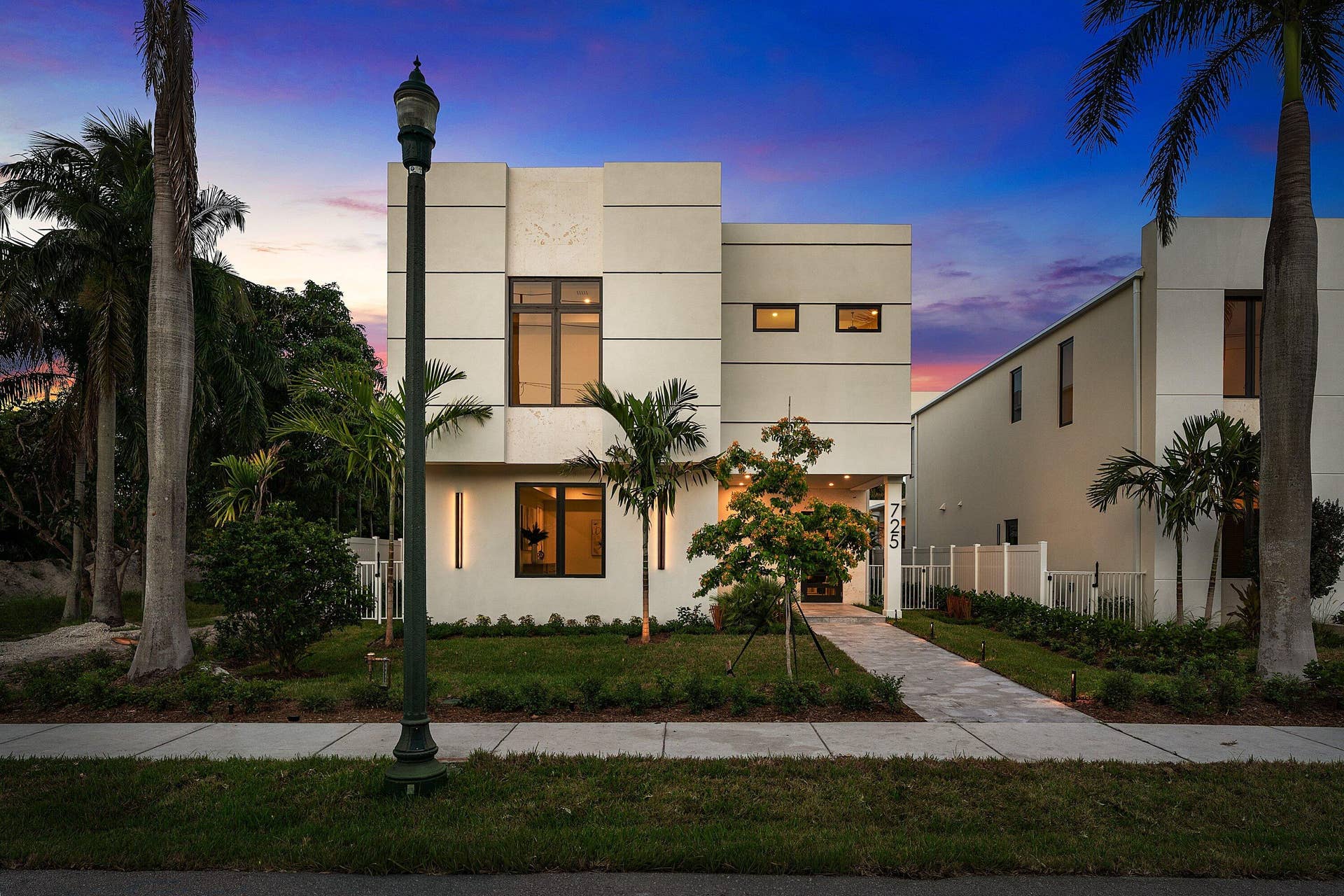 715 SE 4th Avenue, Delray Beach, FL 33483 084-725Southeast4thAvenue-DelrayBeach-FL