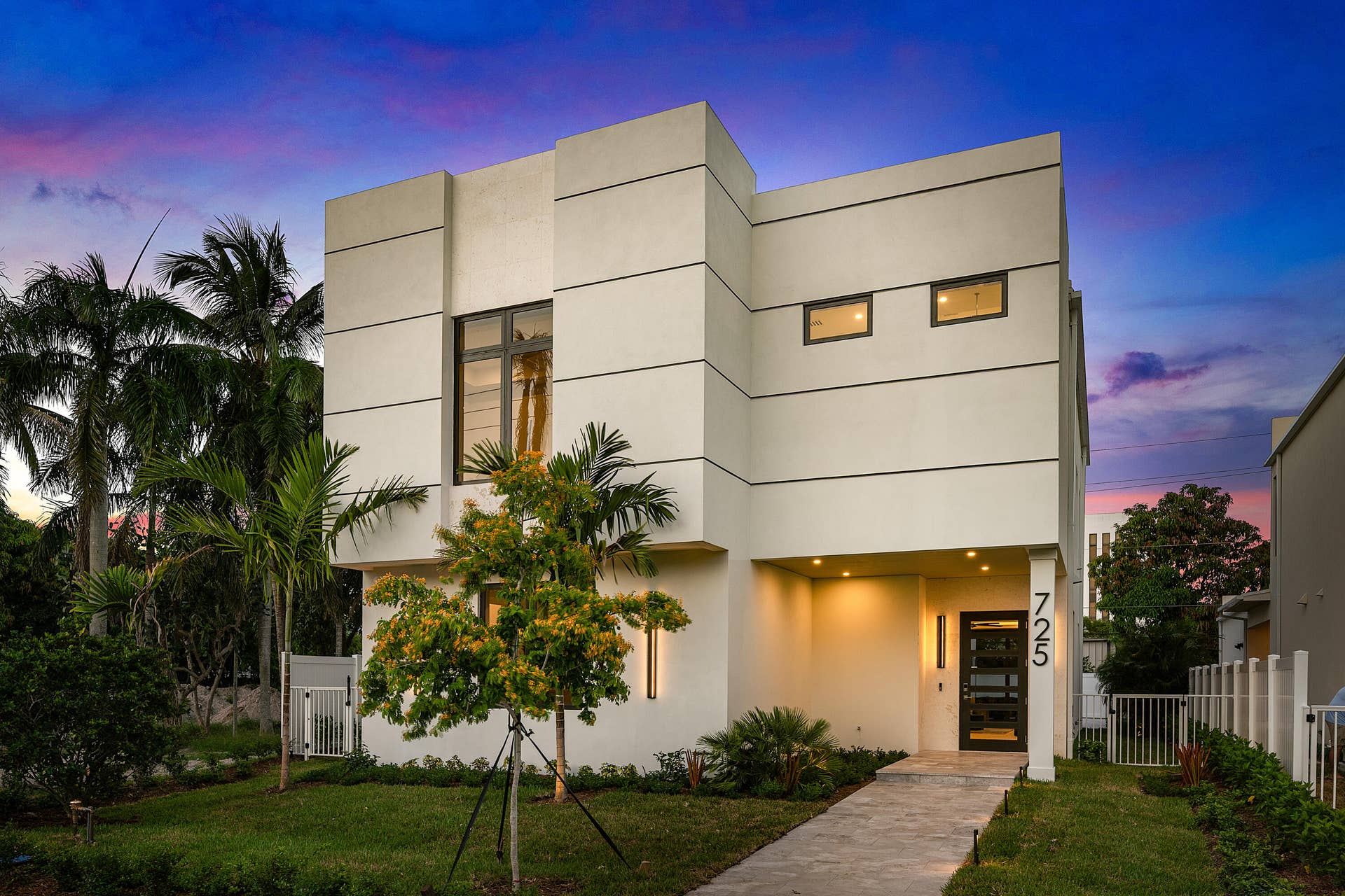 715 SE 4th Avenue, Delray Beach, FL 33483 725 SE 4th Twilight
