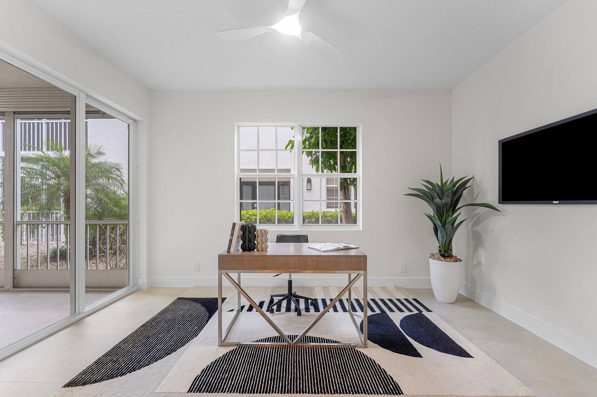Office / 3rd Bedroom