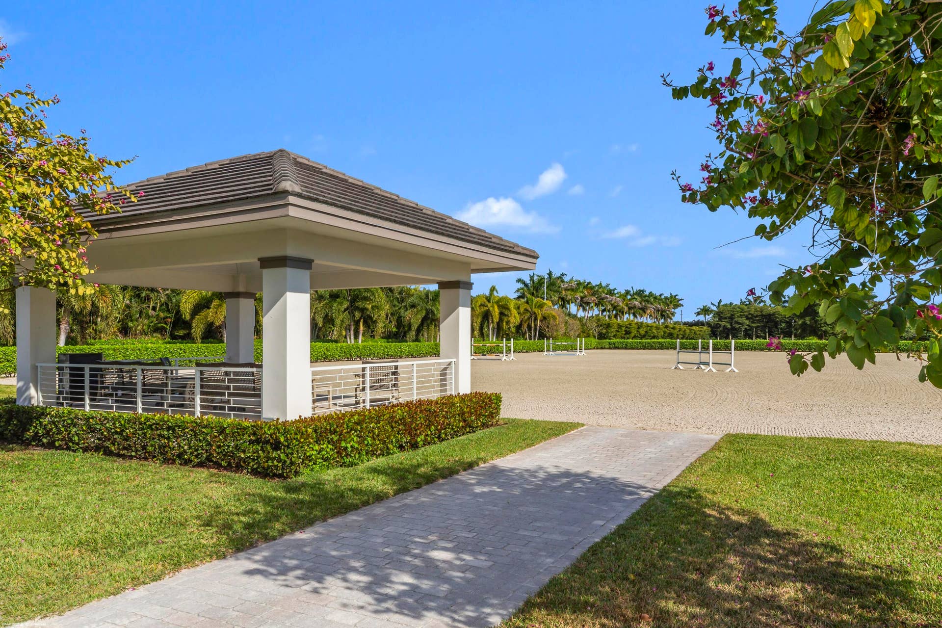 15527 Imperial Point Lane, Wellington, FL 33414 Covered Viewing Area