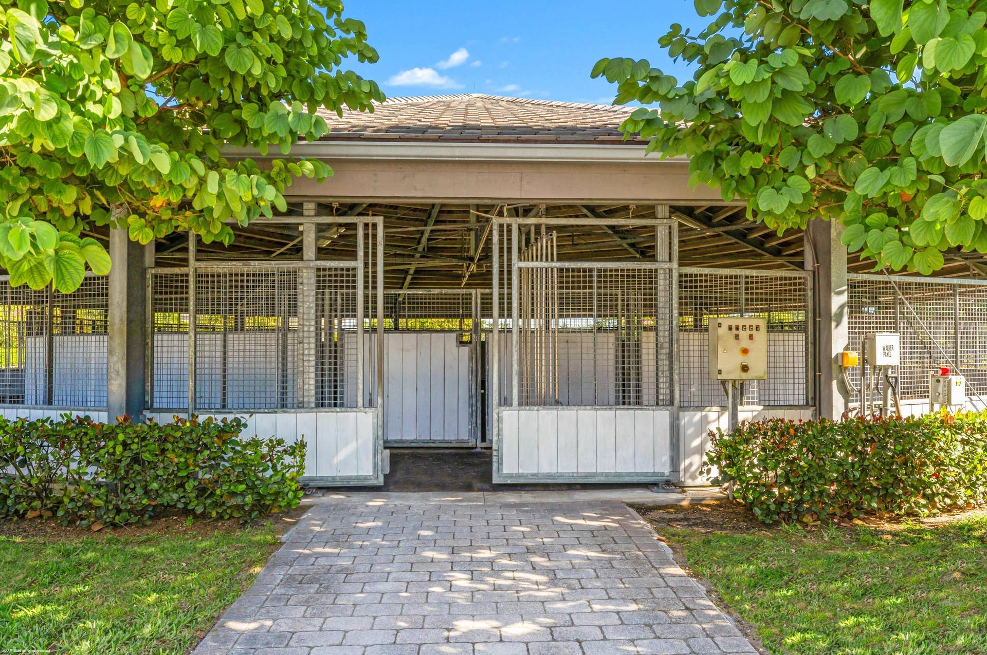 15527 Imperial Point Lane, Wellington, FL 33414 8 Horse walker with lunge pen in middle