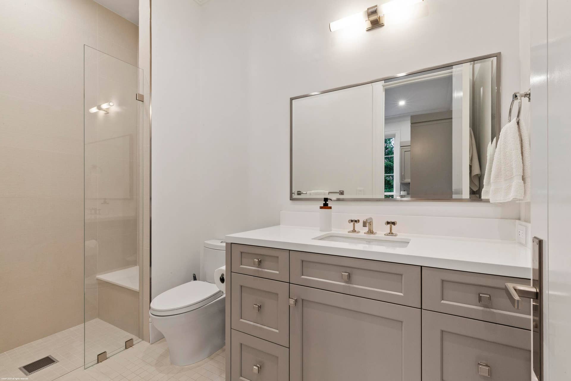 15527 Imperial Point Lane, Wellington, FL 33414 Main House - 1st floor 1 Bed 1 Bath Apartment with Washer/Dryer