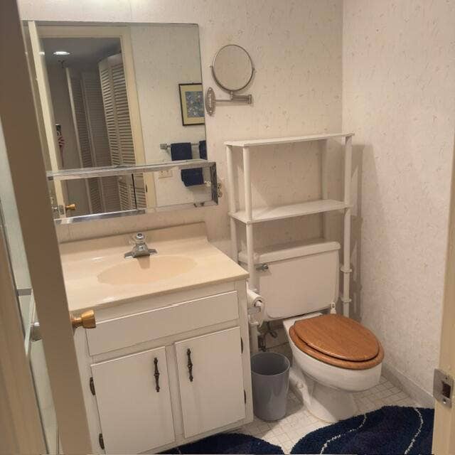 2900 NE 14th Street Causeway, #403, Pompano Beach, FL 33062 Guest Bathroom