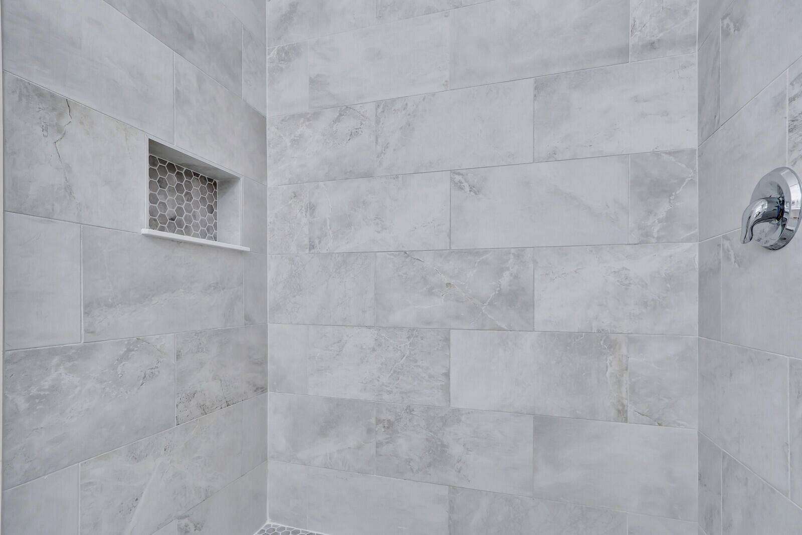 4313 PARKSIDE Drive, Jupiter, Jupiter, FL 33458 shower
