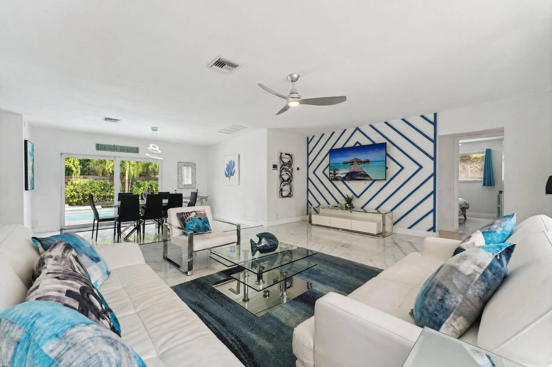 1243 GARFIELD Street, Hollywood, FL 33019 Remove EXIT sign wide shot