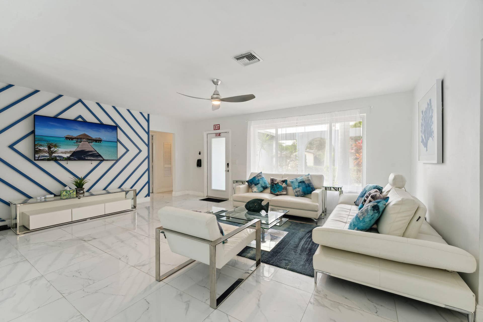 1243 GARFIELD Street, Hollywood, FL 33019 3-web-or-mls-DSC01231