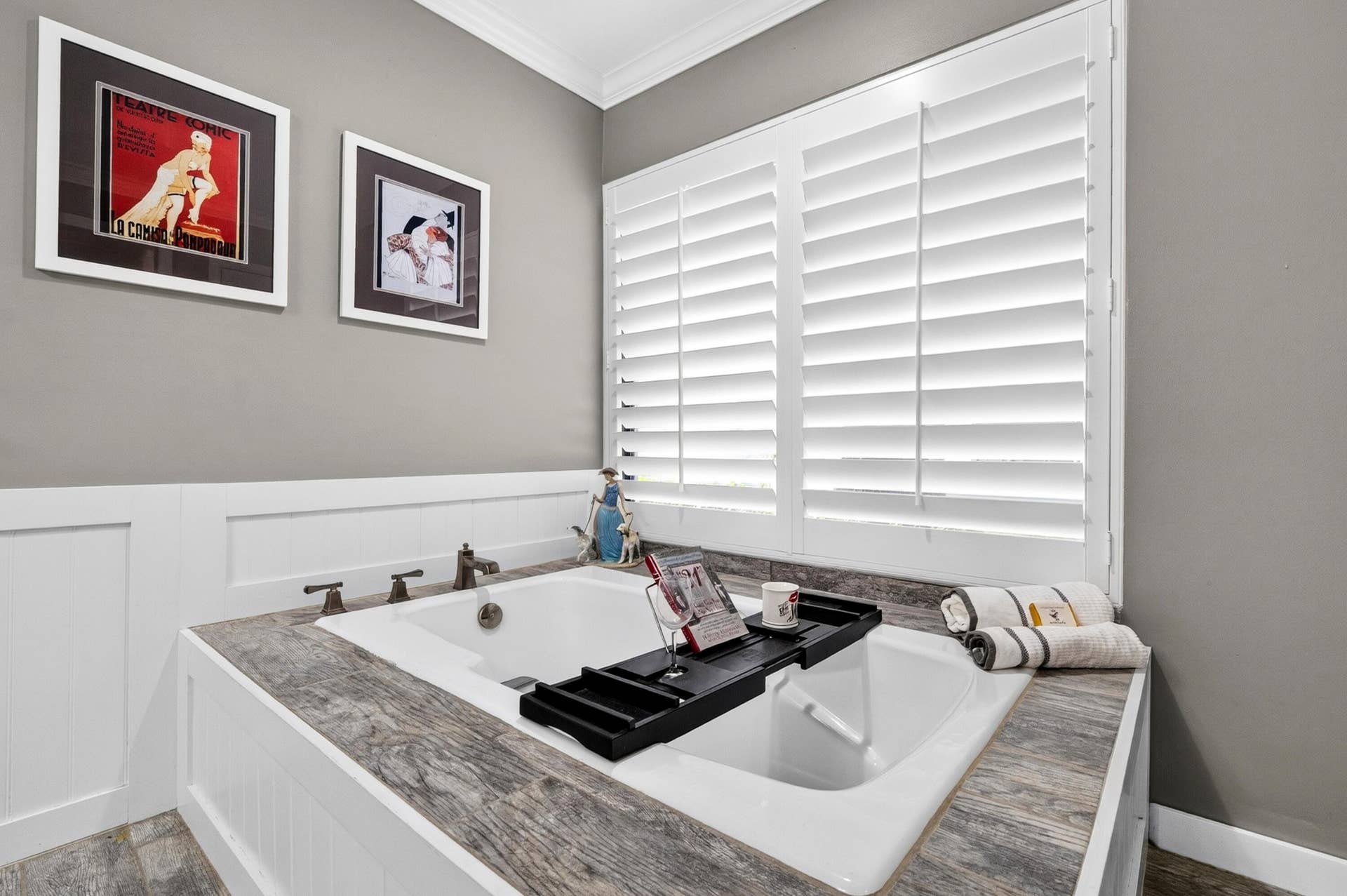 031-069-Primary Bath-4000x2660