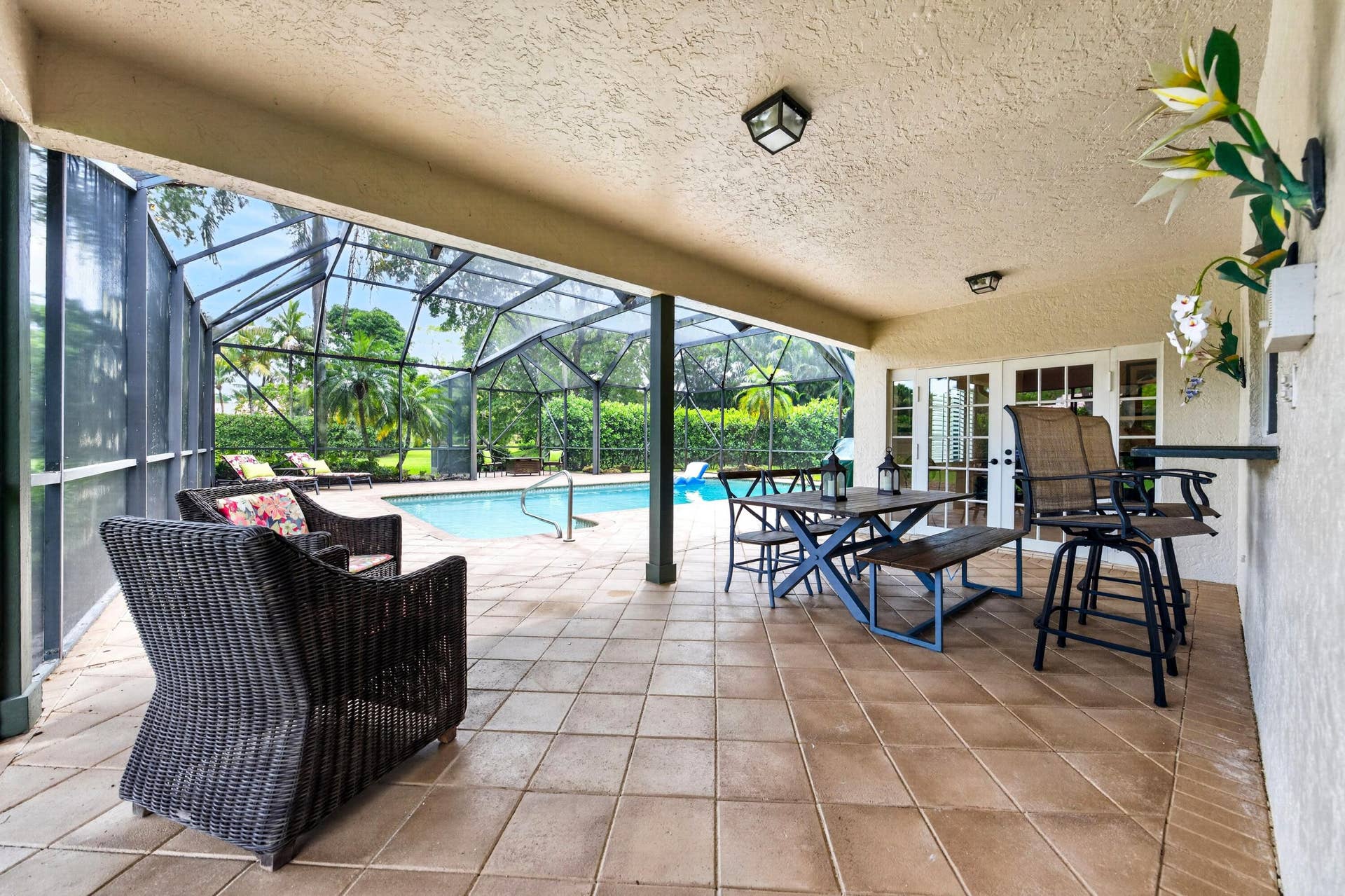 050-062-Patio-4000x2666