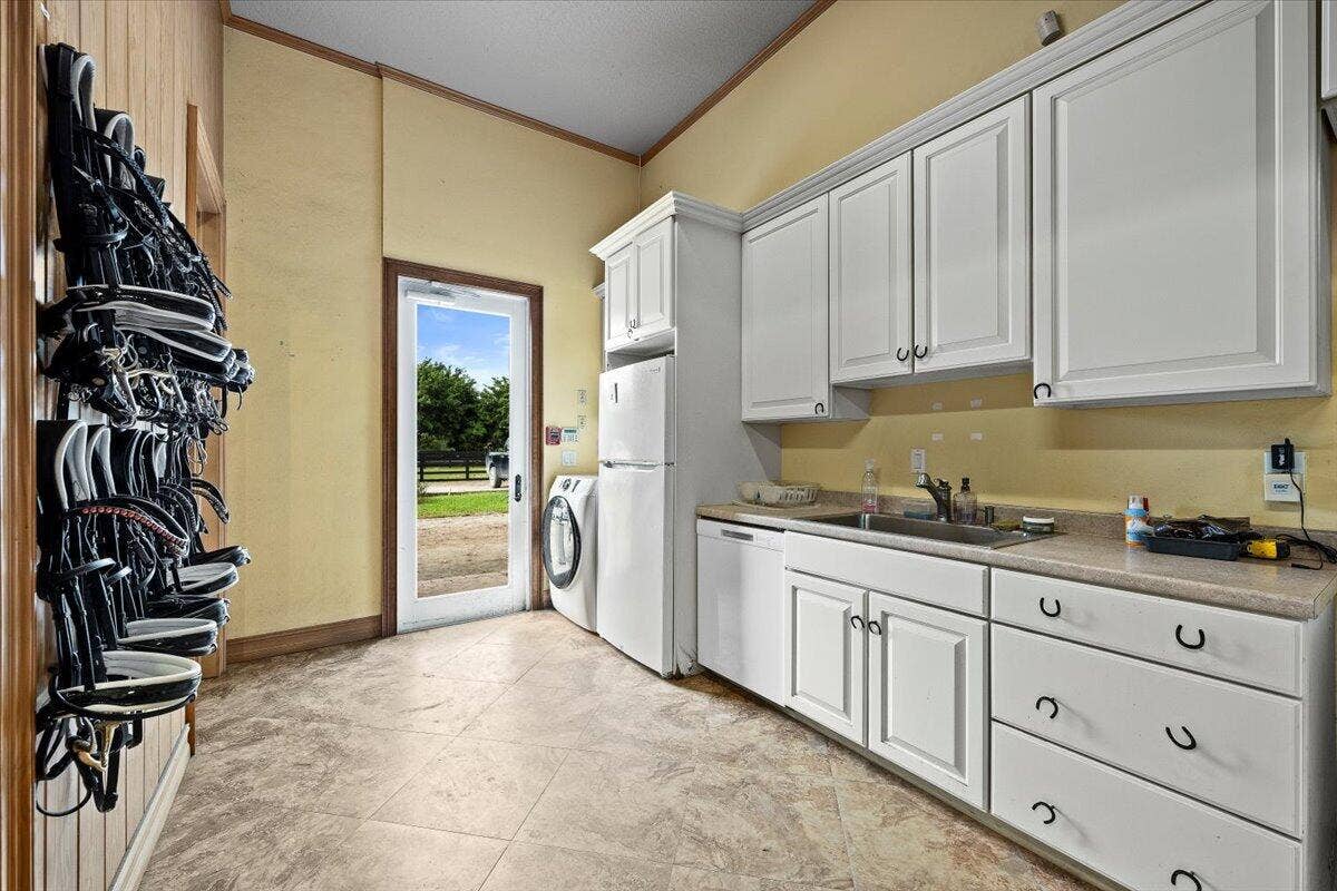 5625 140th Avenue S, Wellington, FL 33449 038-LUX_4698