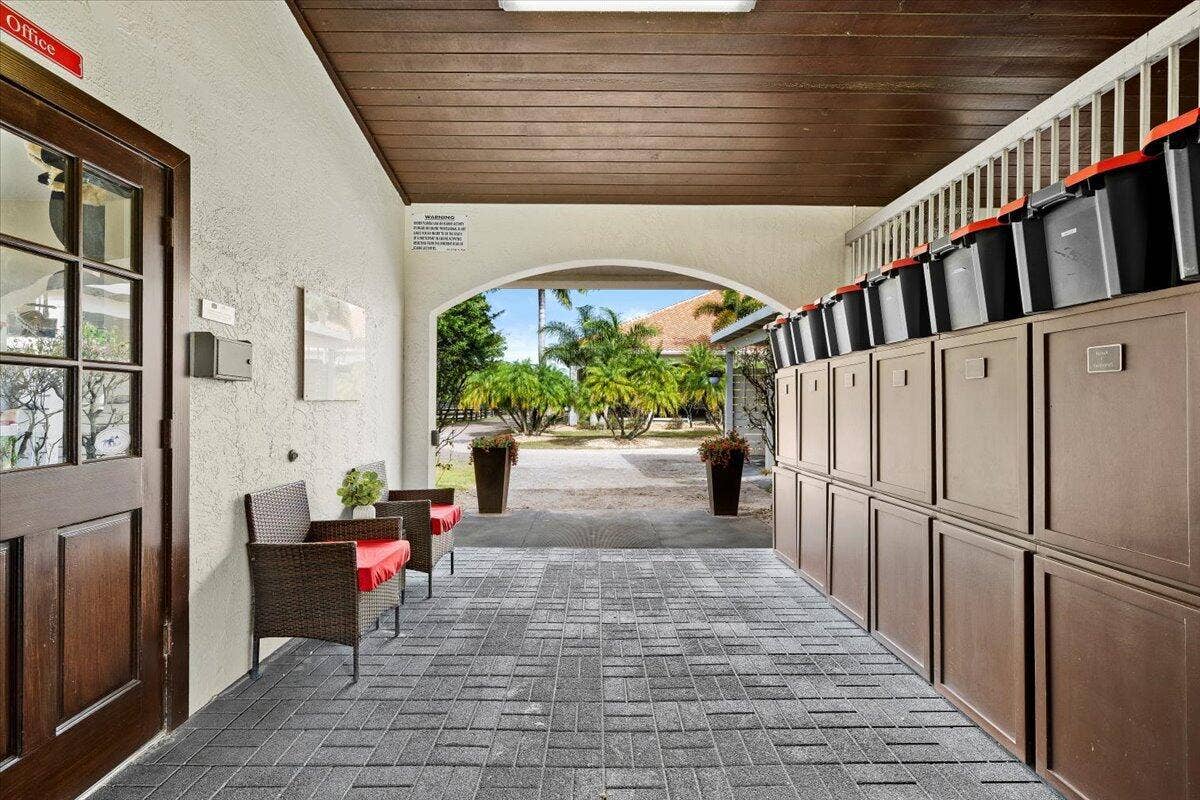 5625 140th Avenue S, Wellington, FL 33449 016-LUX_4518