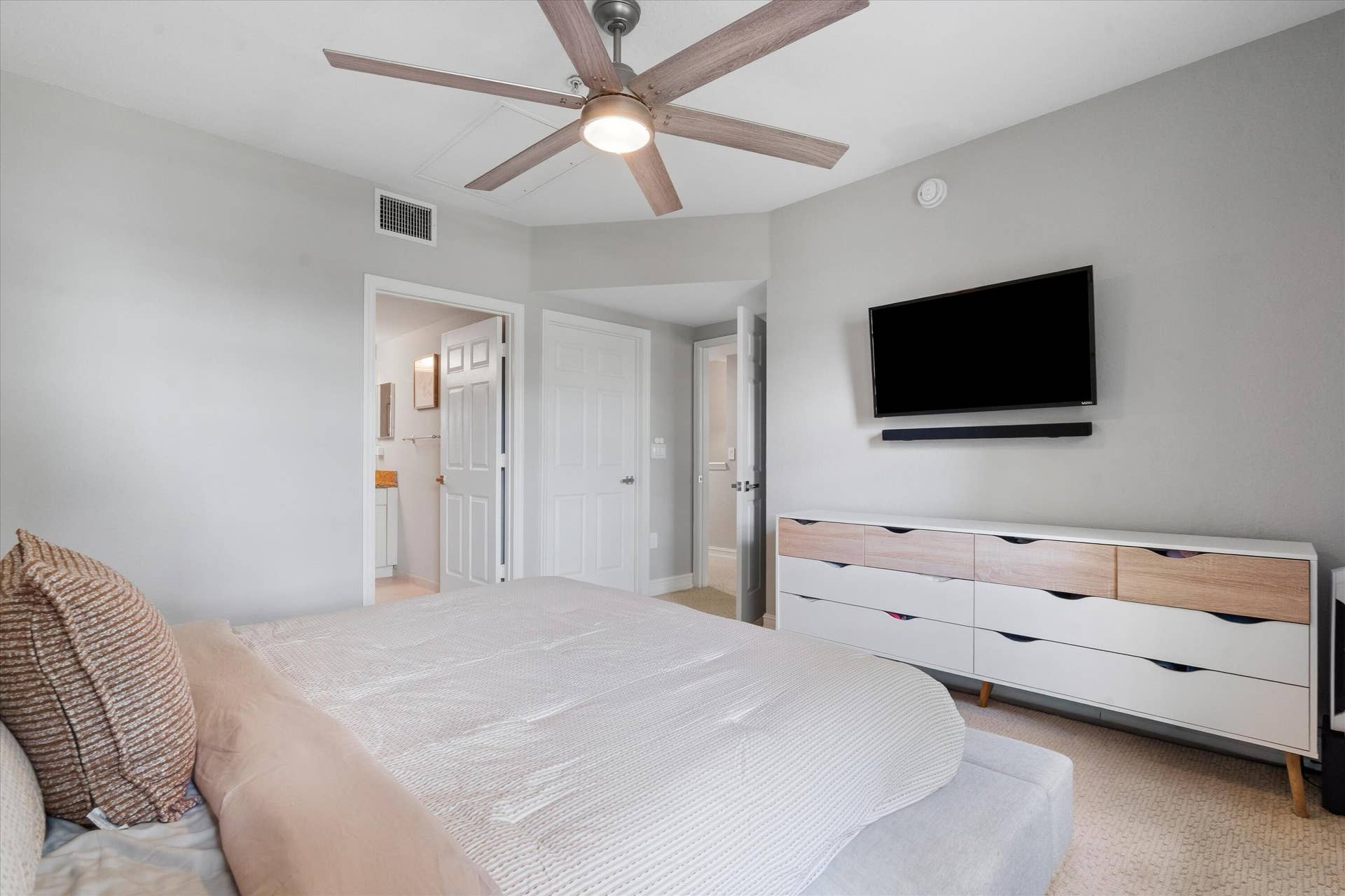 6376 W SAMPLE Road, #6376, Coral Springs, FL 33067 Primary Bedroom Entry