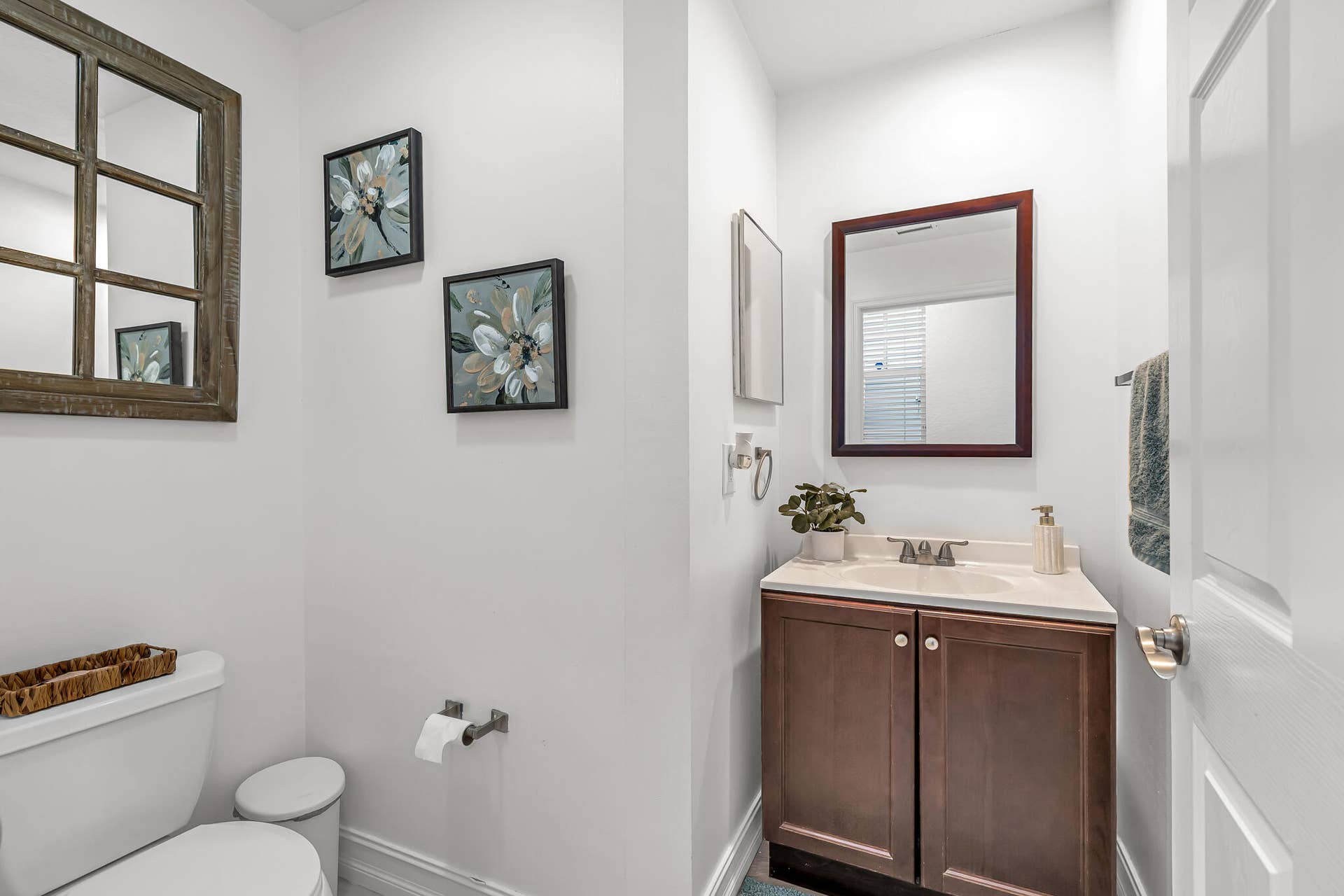 Downstairs half bath