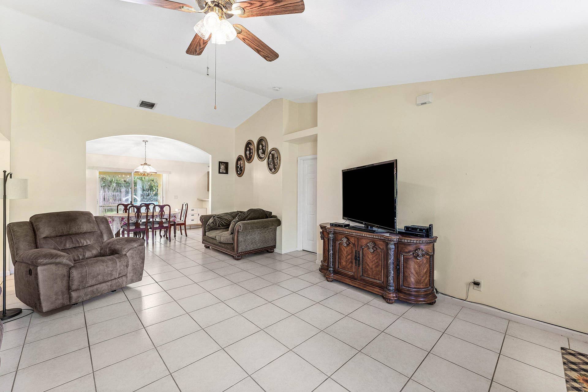 011-1231566thStreetNorth-WestPalmBeach-F