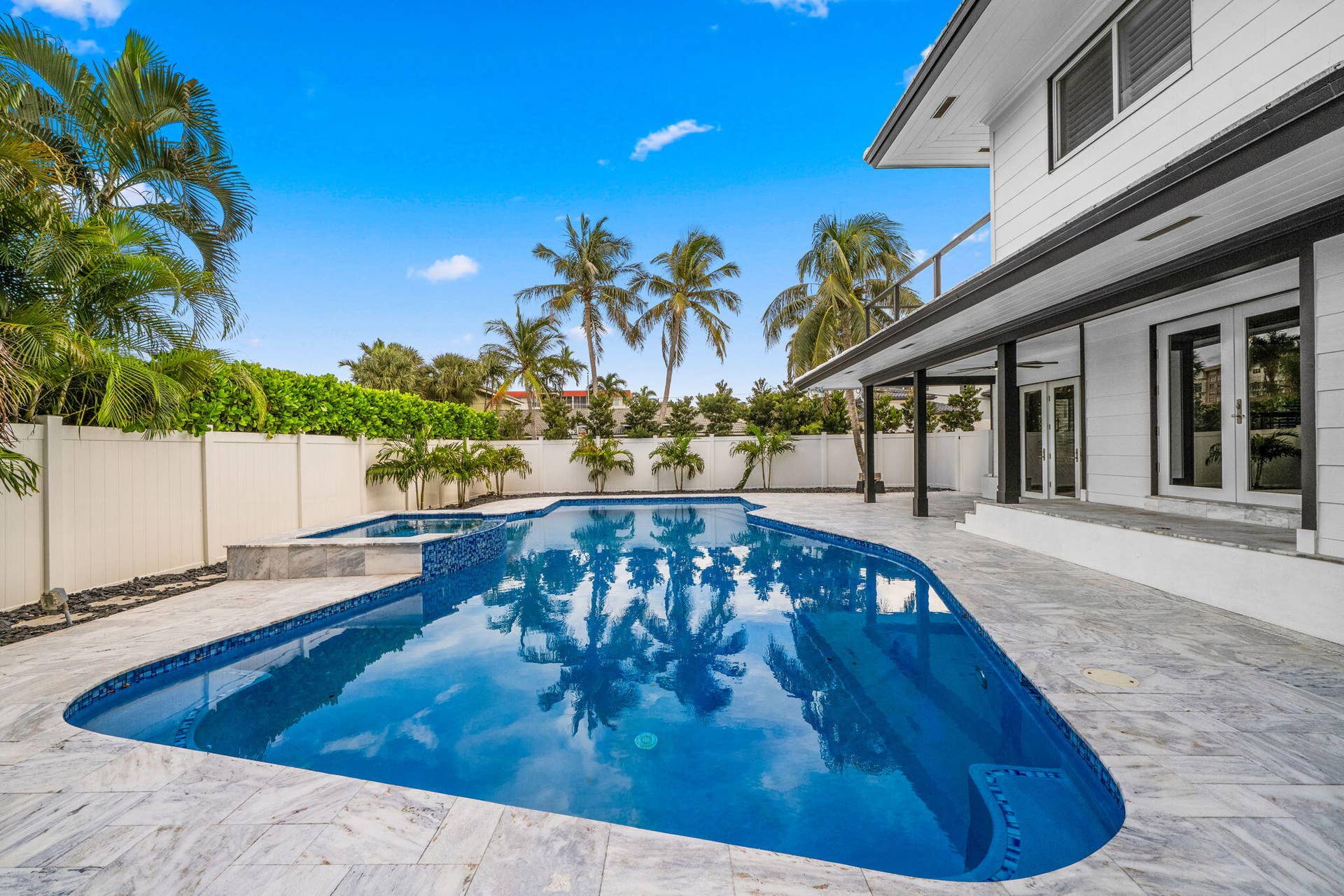 5100 NE 30TH Terrace, Lighthouse Point, Lighthouse Point, FL 33064 pool area