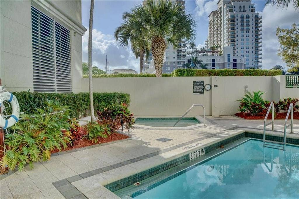 401 SW 4TH Avenue, #808, Fort Lauderdale, FL 33315 GetMedia (27)