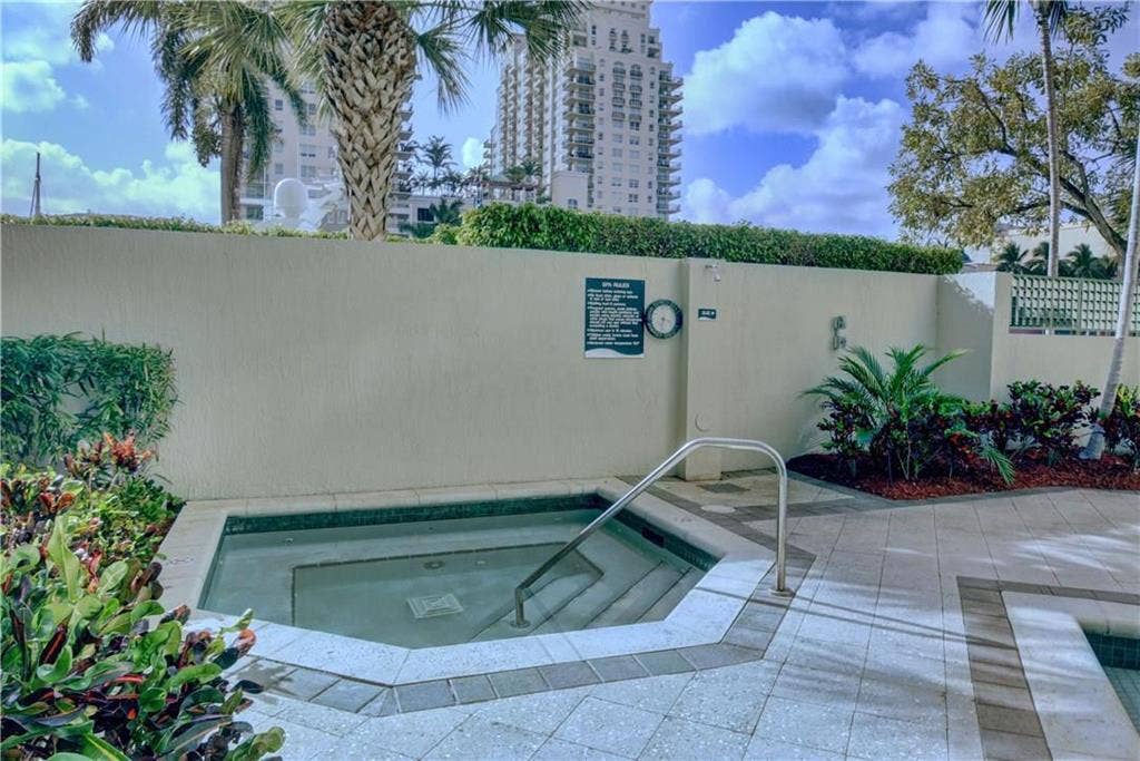 401 SW 4TH Avenue, #808, Fort Lauderdale, FL 33315 GetMedia (23)