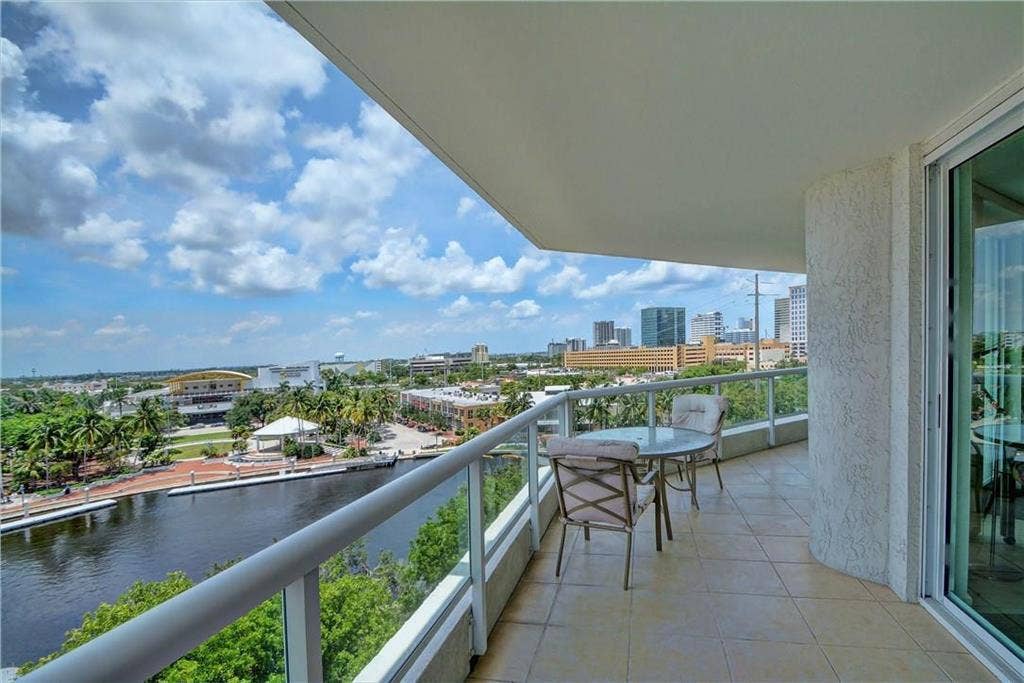 401 SW 4TH Avenue, #808, Fort Lauderdale, FL 33315 GetMedia (8)