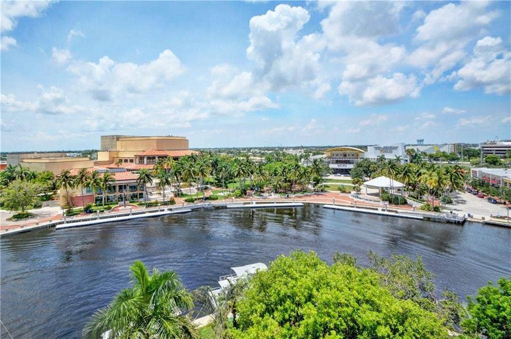 401 SW 4TH Avenue, #808, Fort Lauderdale, FL 33315 GetMedia (2)