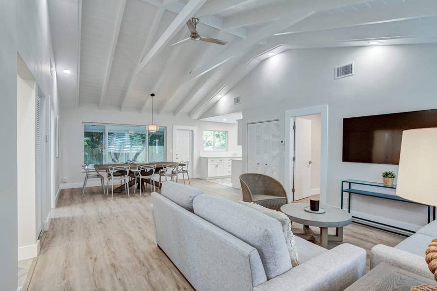 Property photo for 1910 NE 2nd Avenue, Delray Beach, FL