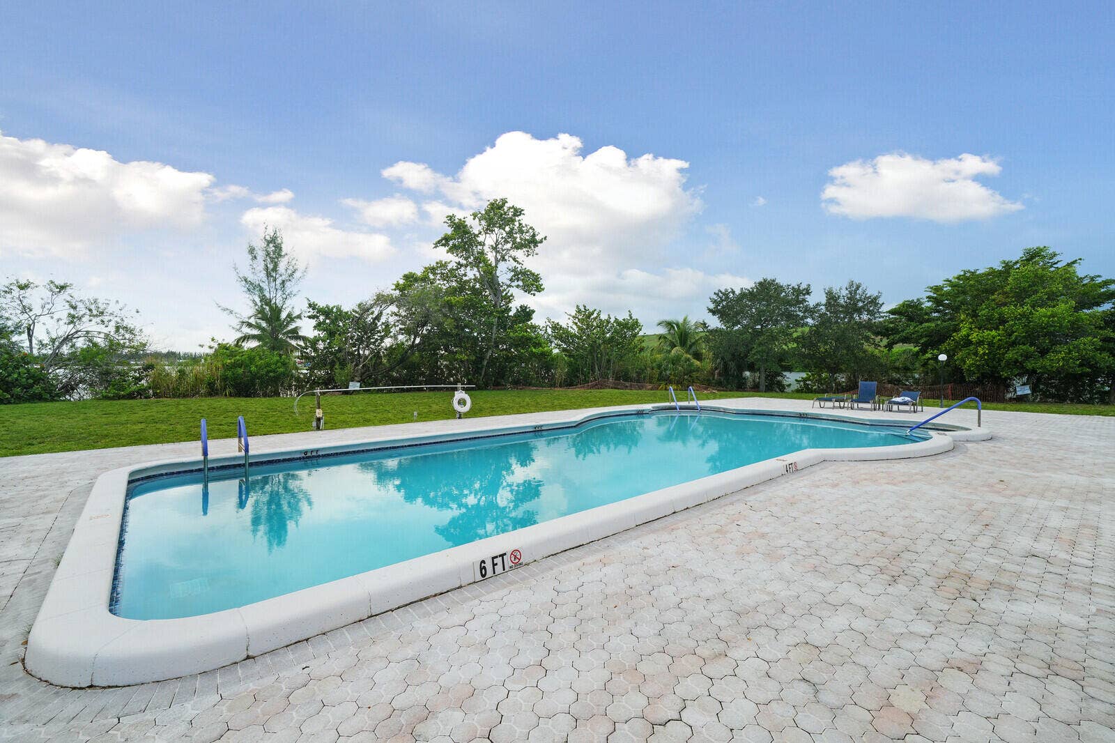 1060 NW 49th Court, Deerfield Beach, FL 33064 Community Pool