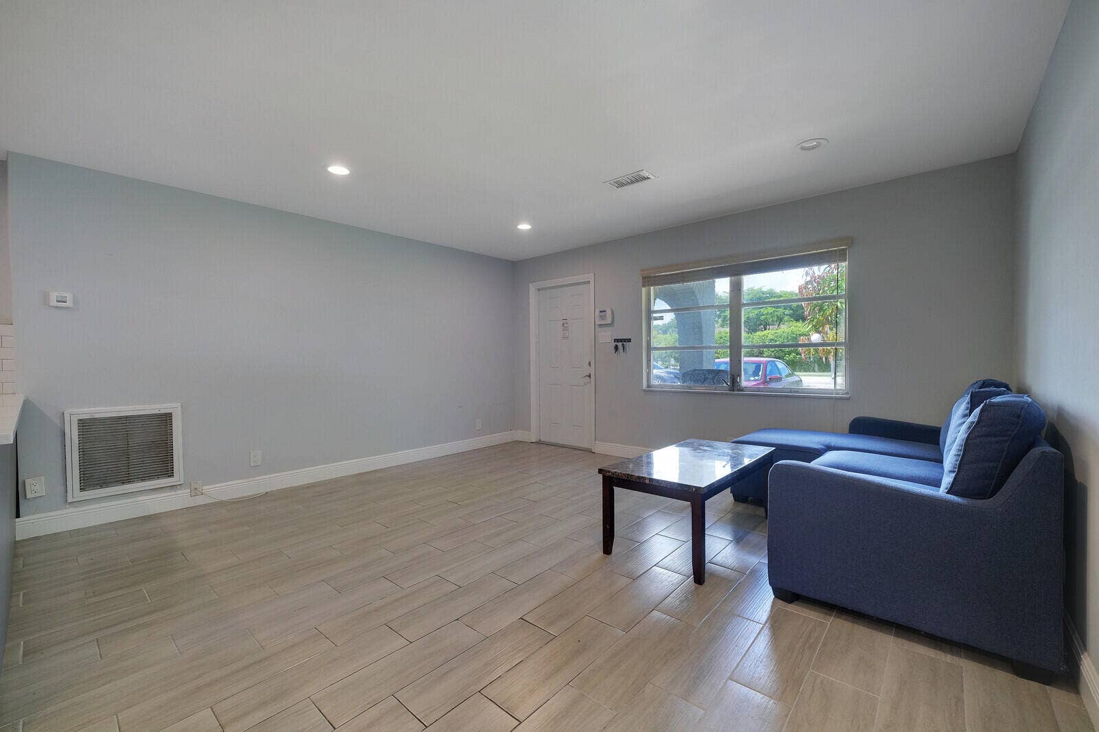 1060 NW 49th Court, Deerfield Beach, FL 33064 Living Room