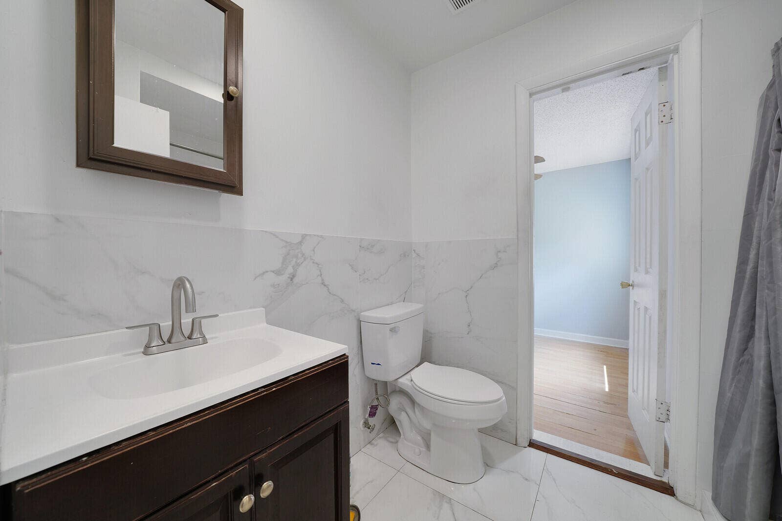1060 NW 49th Court, Deerfield Beach, FL 33064 Primary Bathroom
