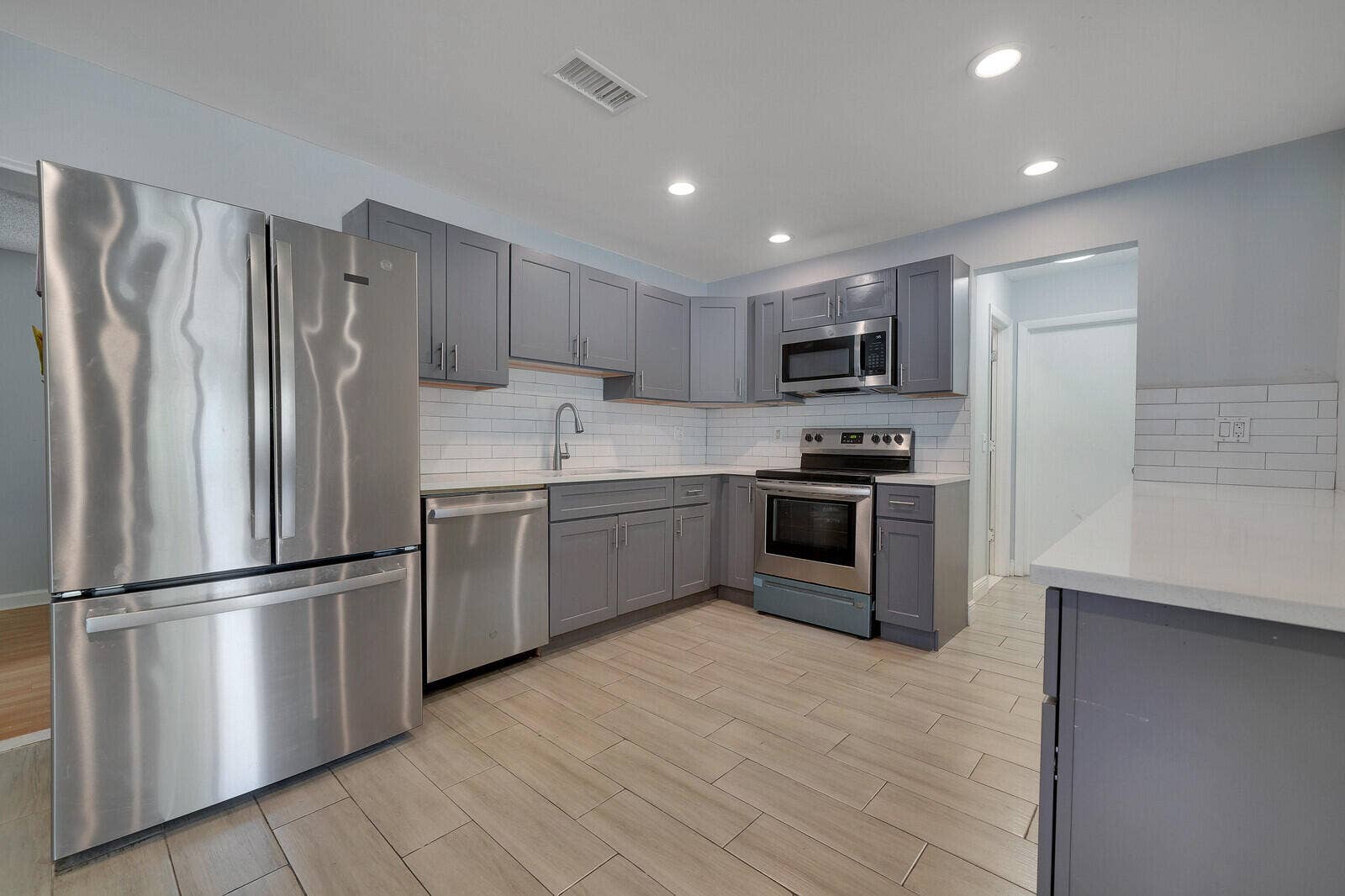 1060 NW 49th Court, Deerfield Beach, FL 33064 Kitchen